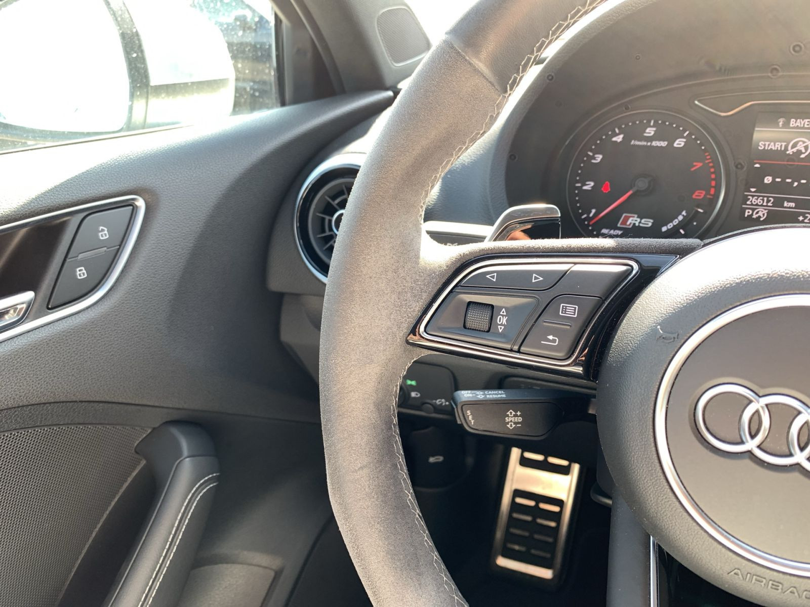 Audi - RS 3 Limousine_22