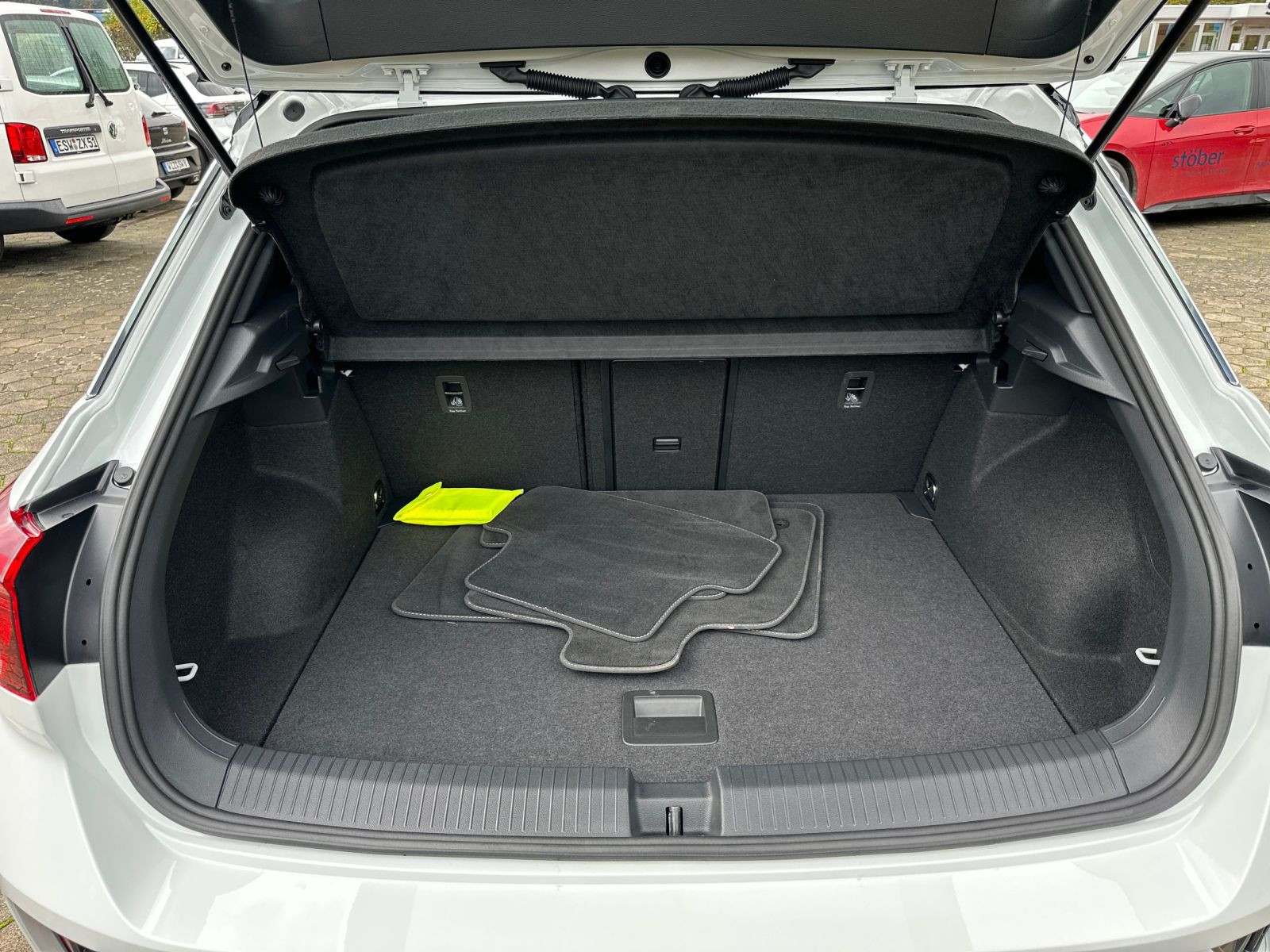 Volkswagen - T-Roc_21