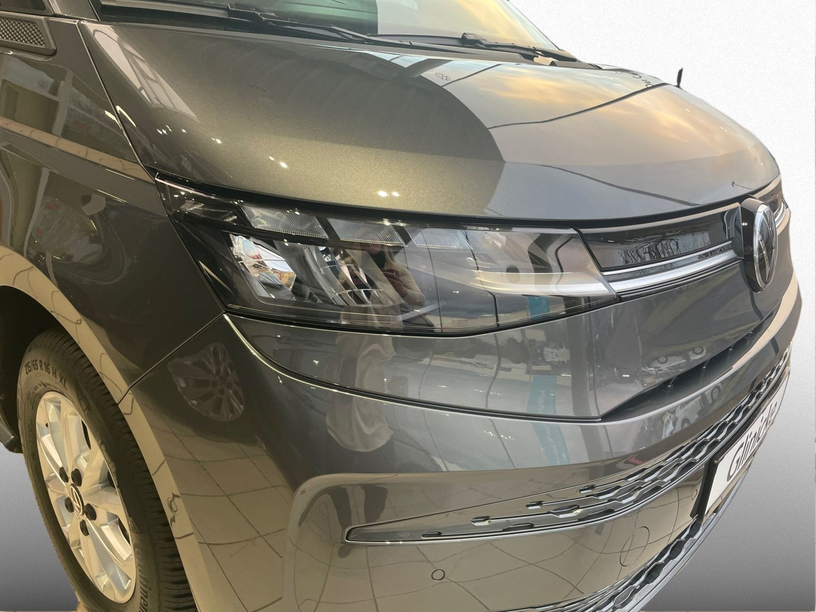 Volkswagen - Multivan_6