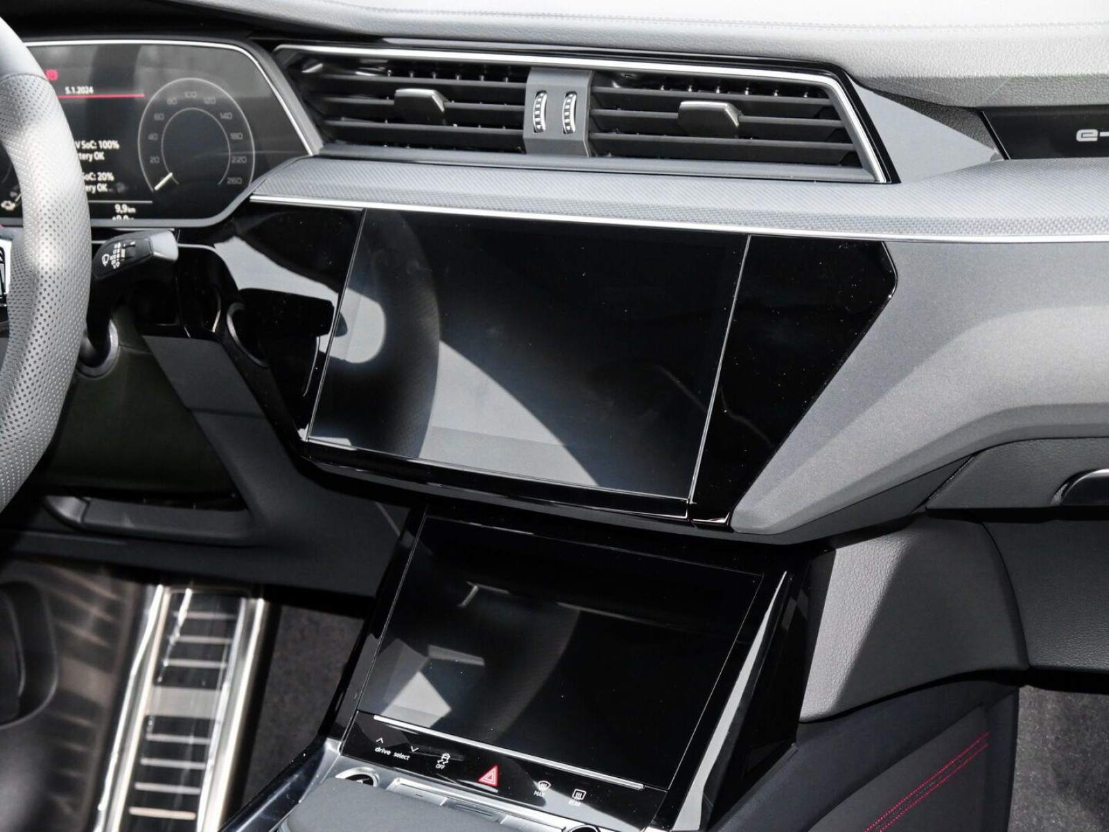 Audi - Q8 e-tron_5
