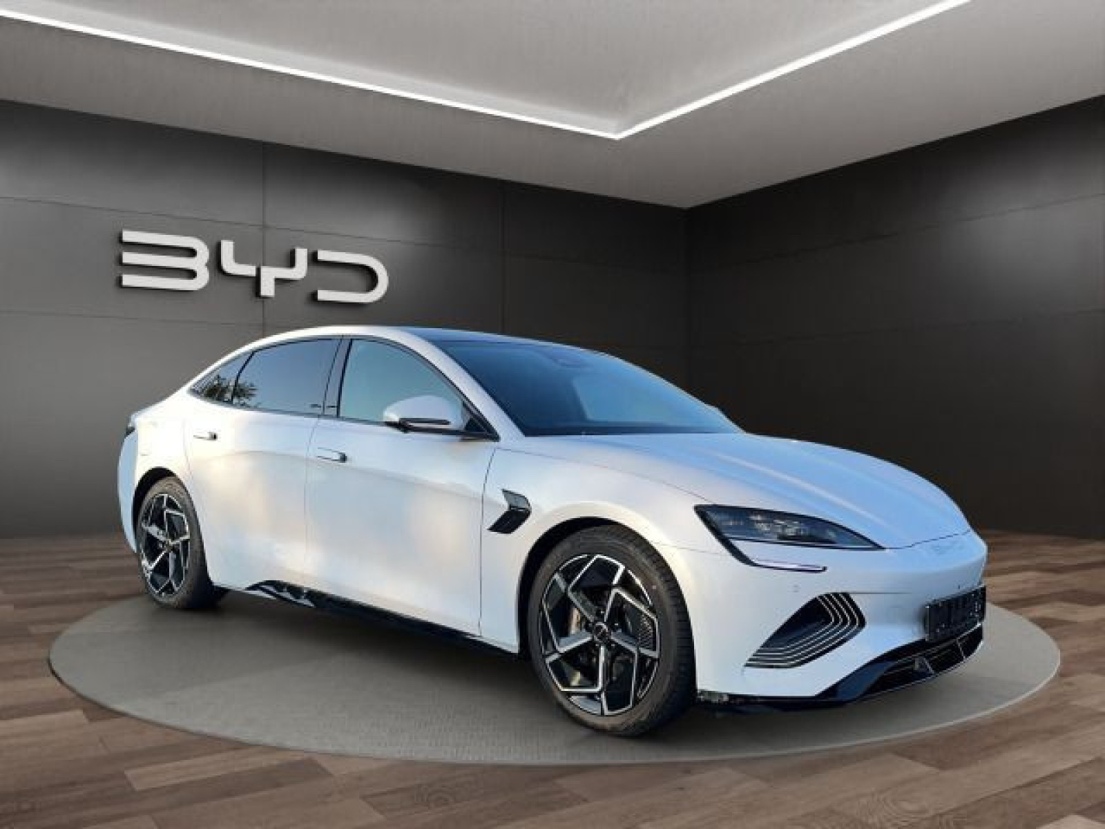 BYD - SEAL_8