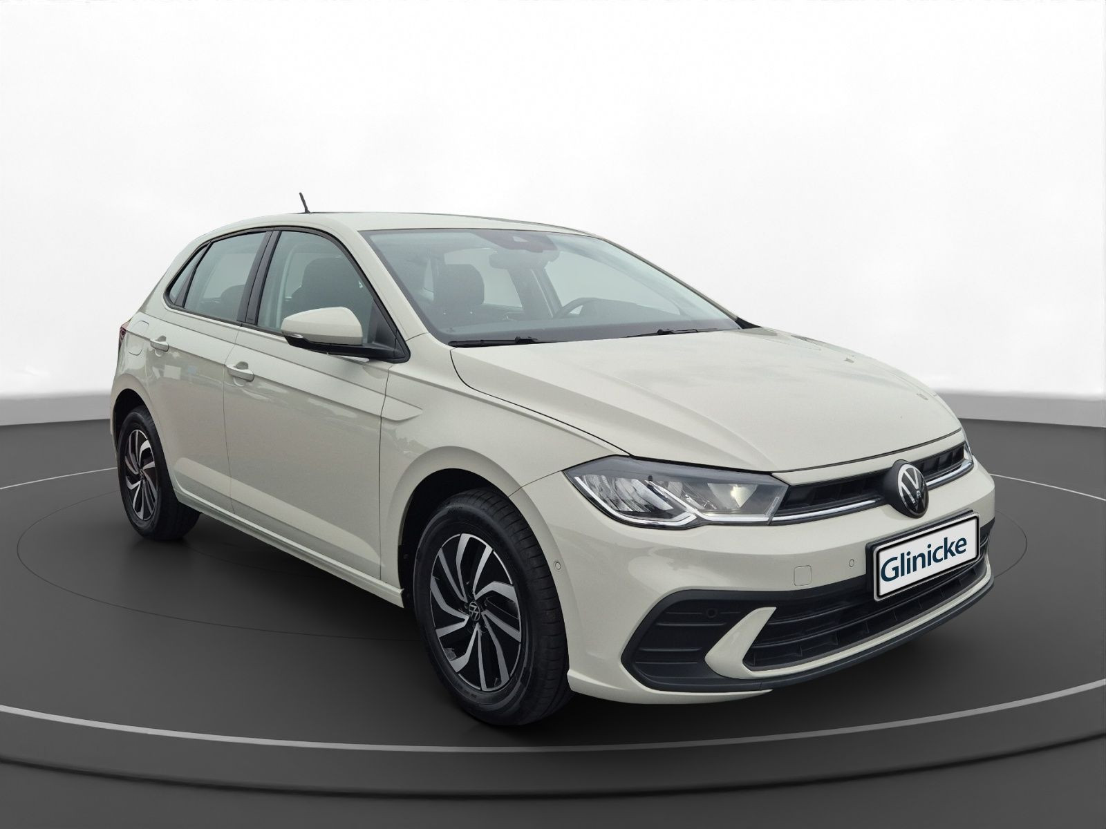 Volkswagen - Polo_12