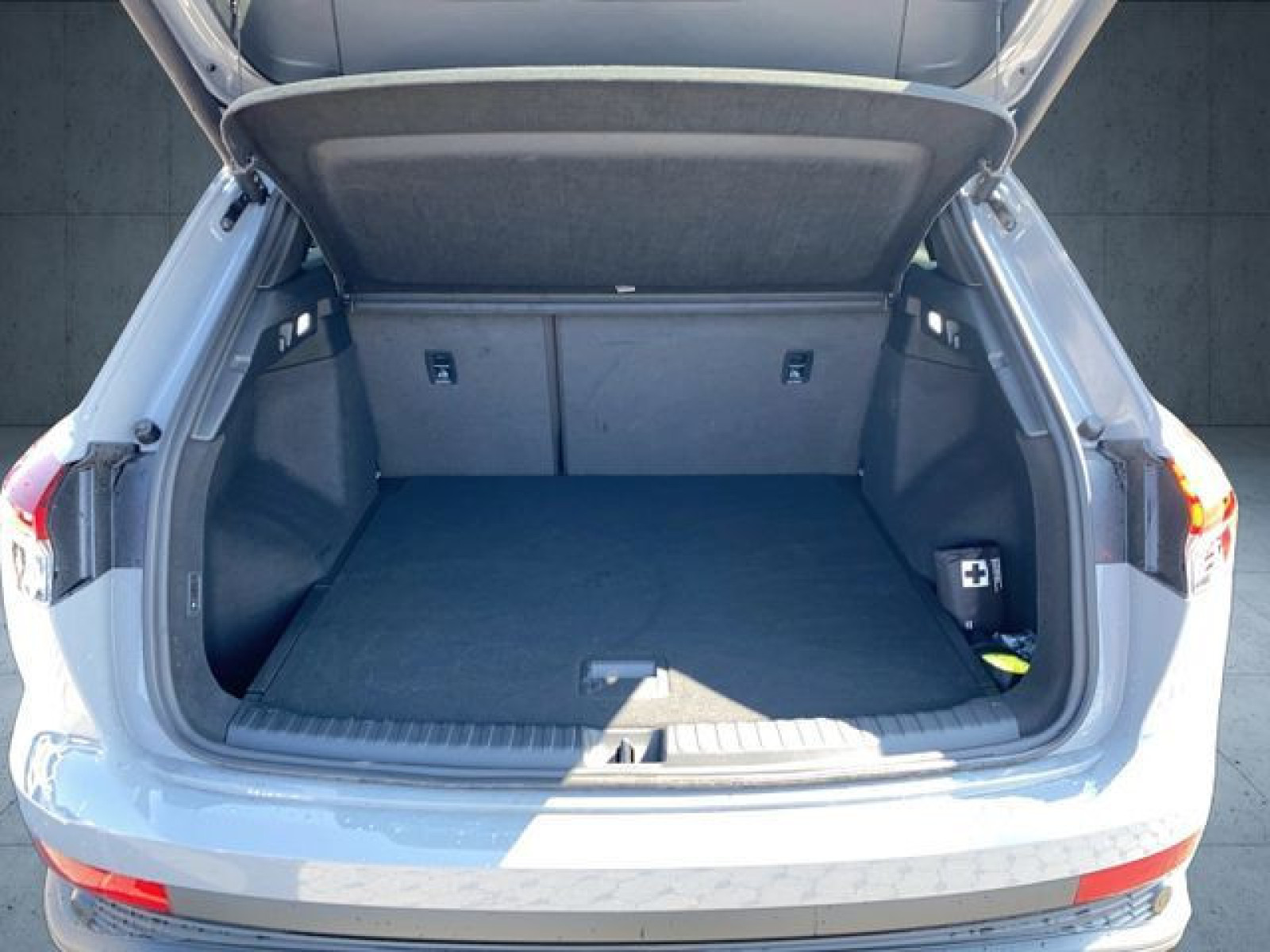 Audi - Q4 e-tron_15