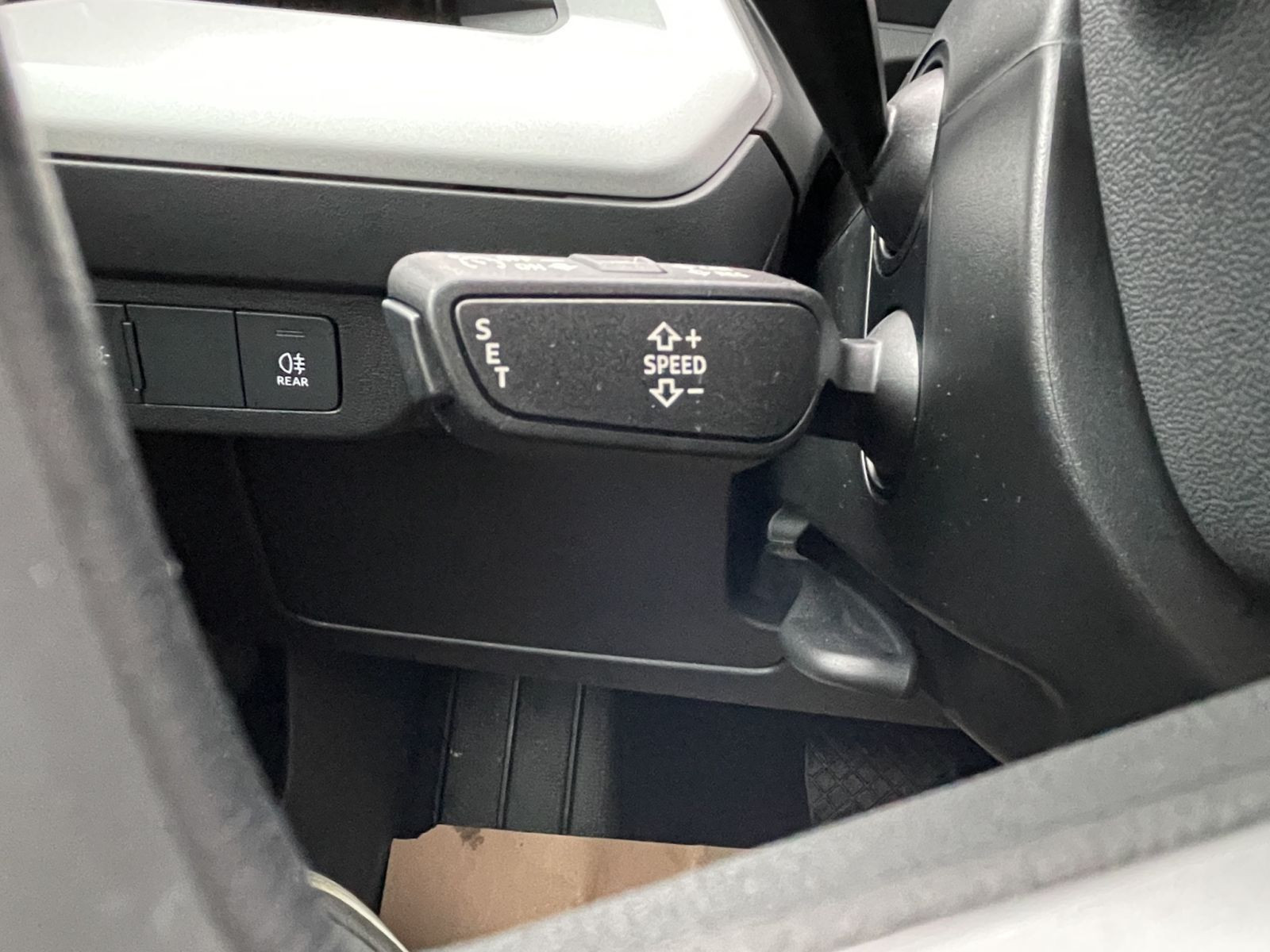 Audi - Q4_23