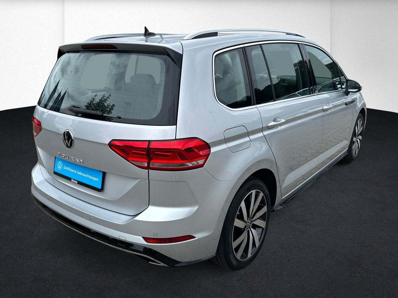 Volkswagen - Touran_4