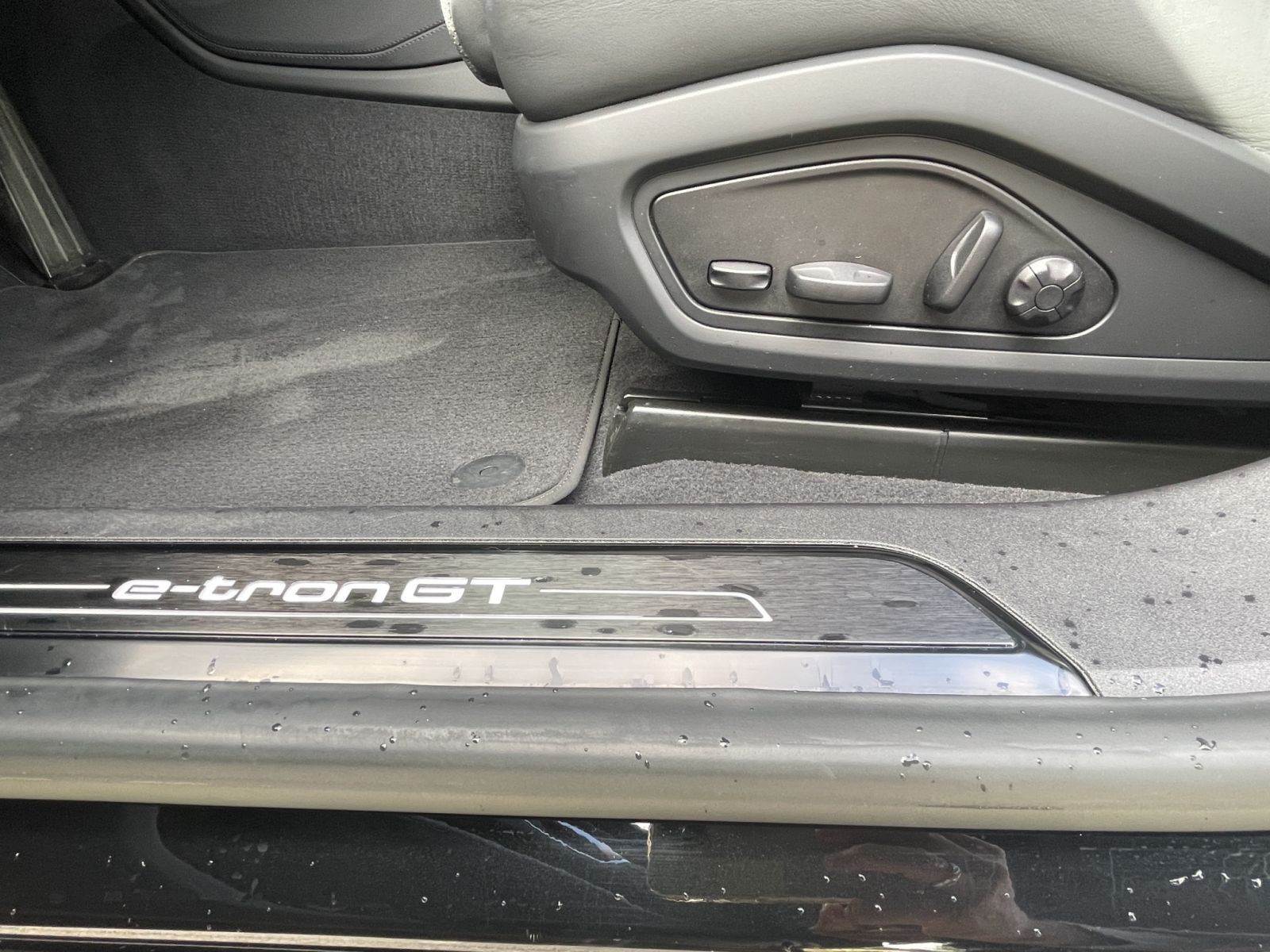 Audi - e-tron GT quattro_23
