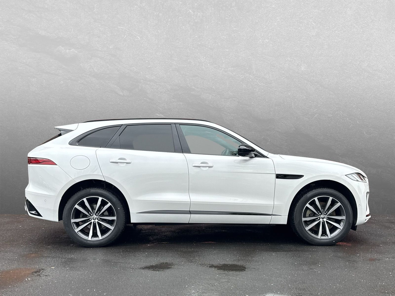 Jaguar - F-Pace_6