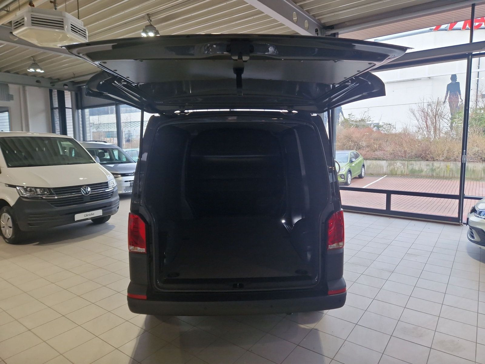 Volkswagen - T6.1 Transporter_7