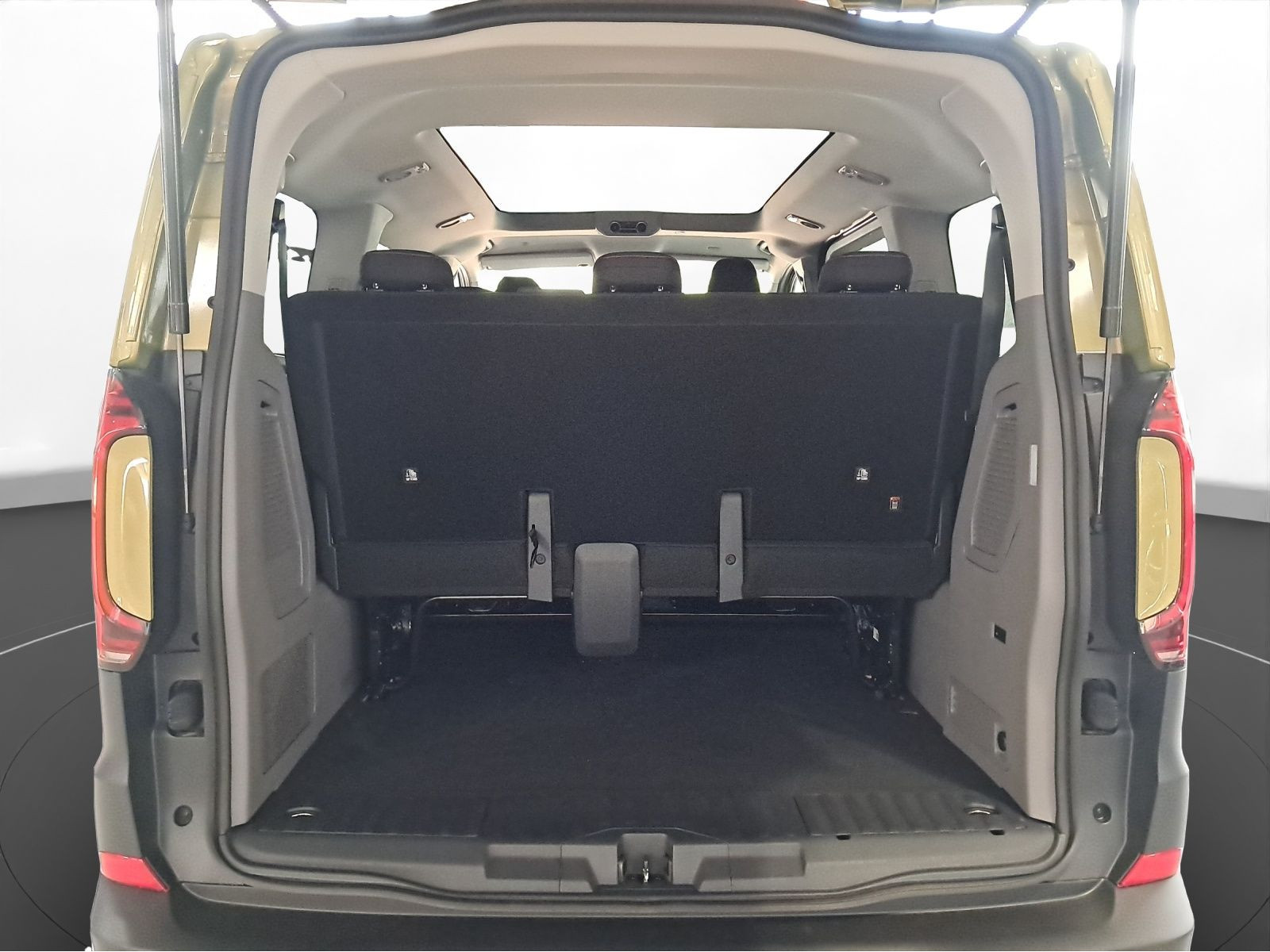 Volkswagen - T7 Caravelle_15