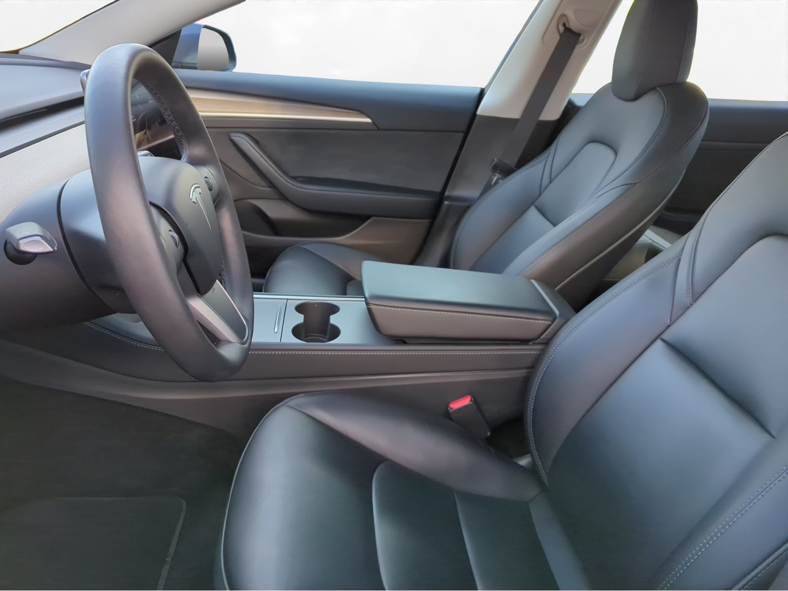 Tesla - Model 3_2
