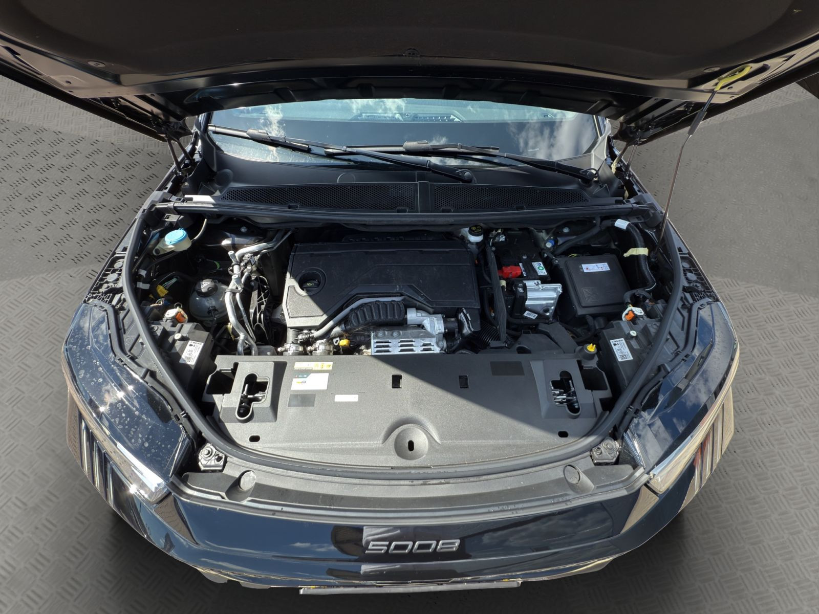 Peugeot - 5008_19