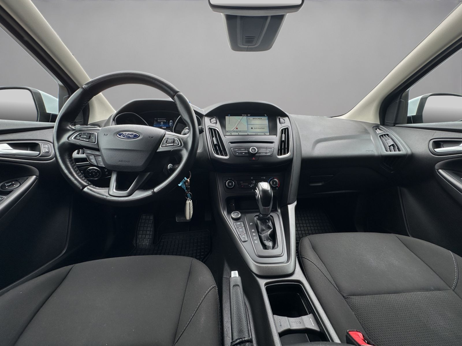 Ford - Focus_13