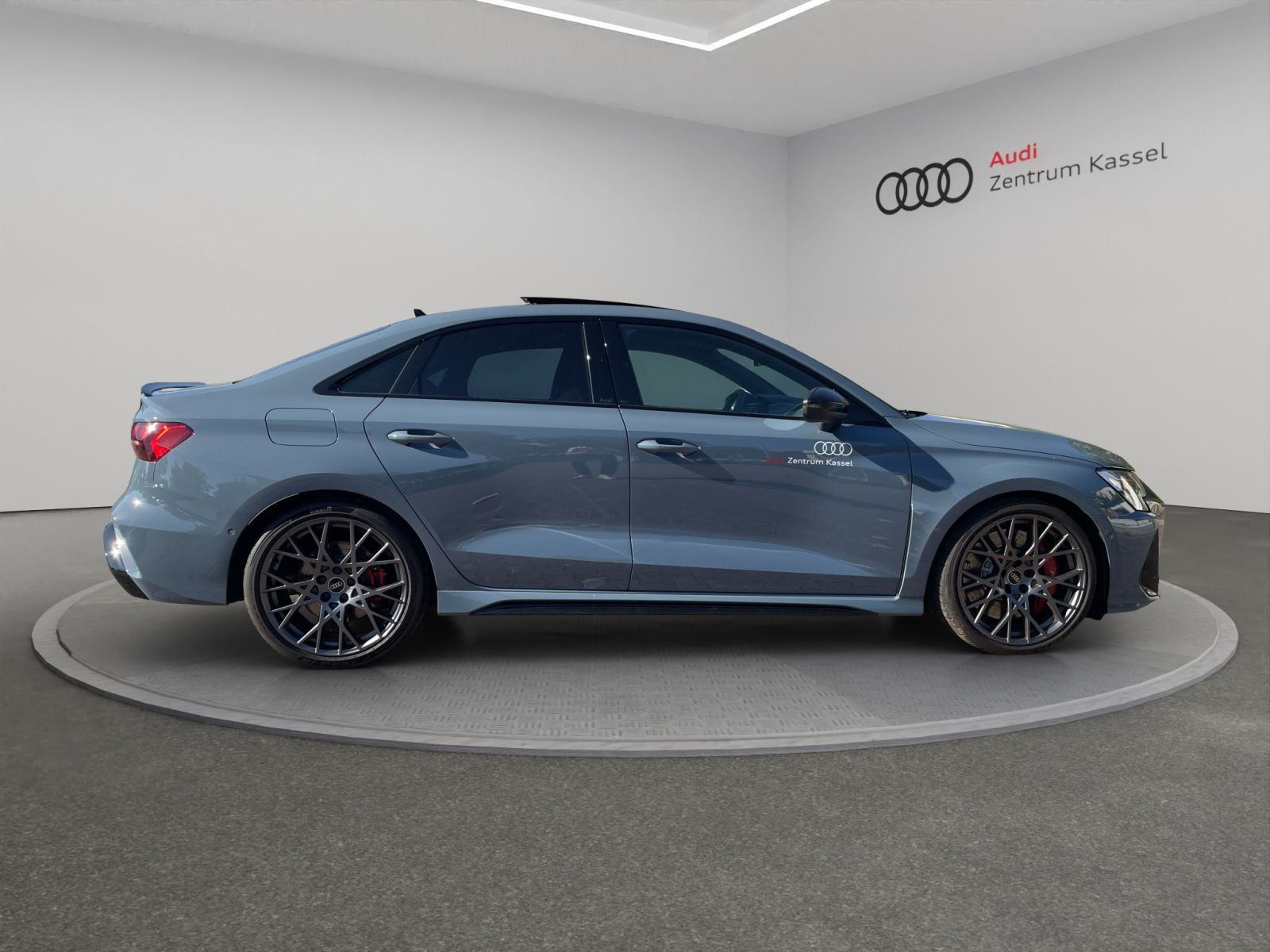 Audi - RS 3 Limousine_8