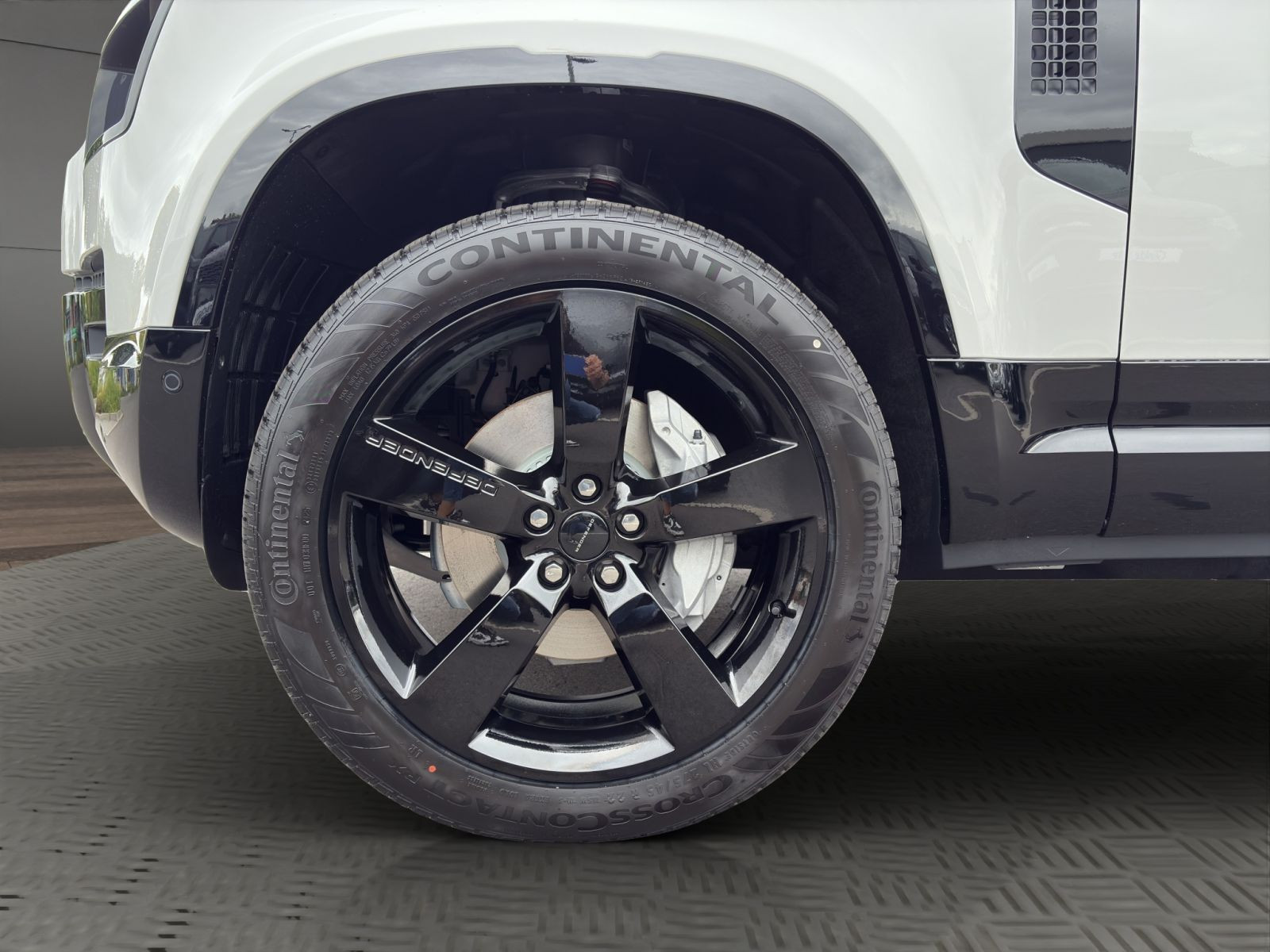Land Rover - Defender_9