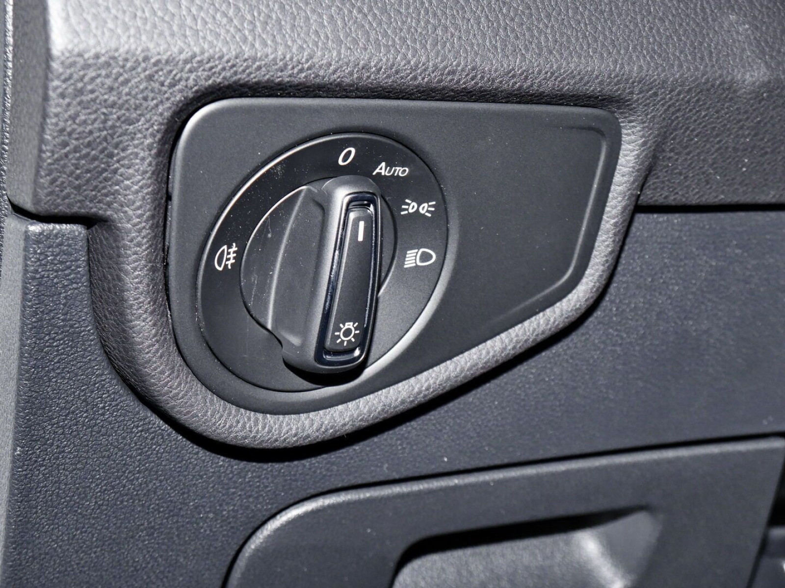 Volkswagen - Touran_15