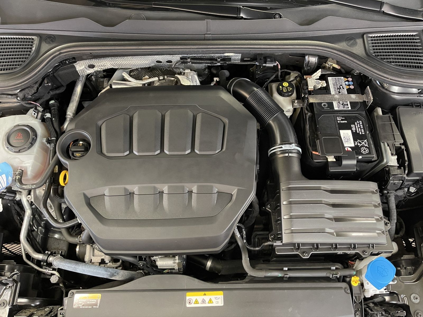 Volkswagen - Golf GTI_22