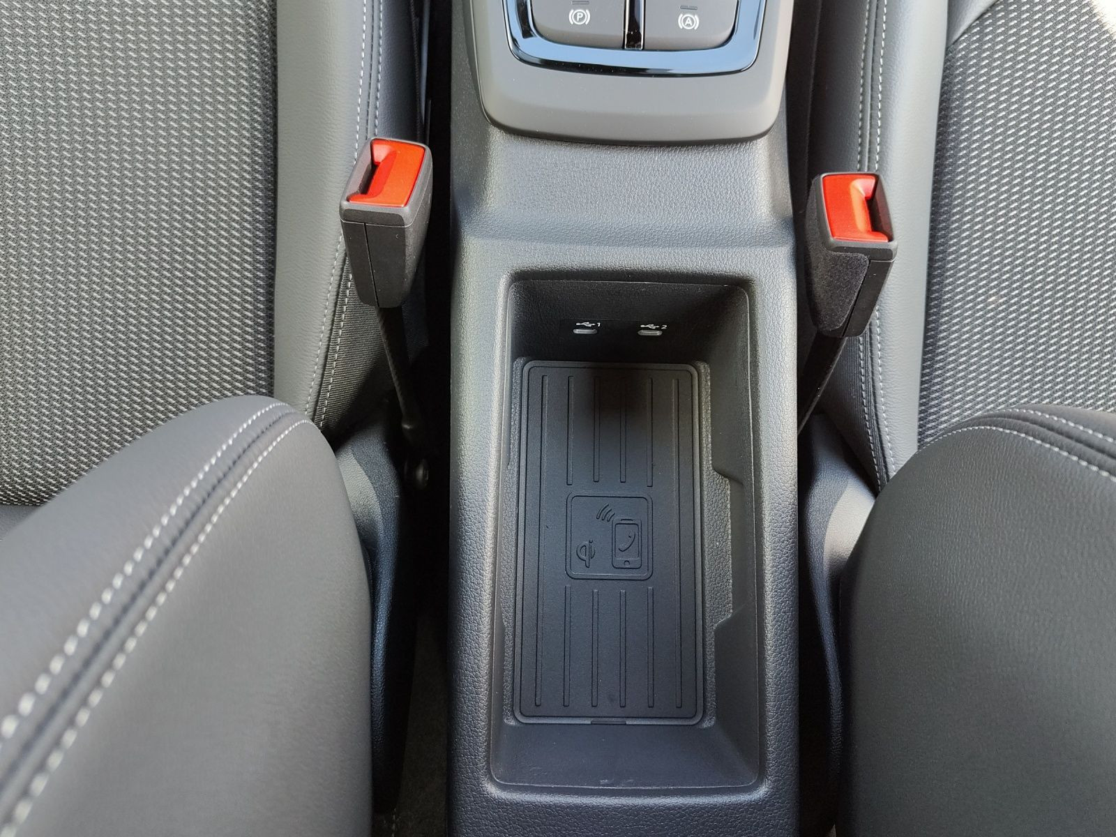 Audi - Q2_19