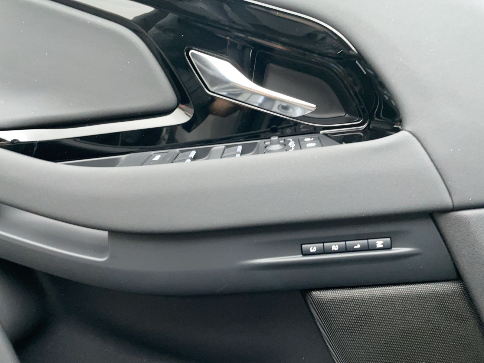 Land Rover - Range Rover Evoque_11