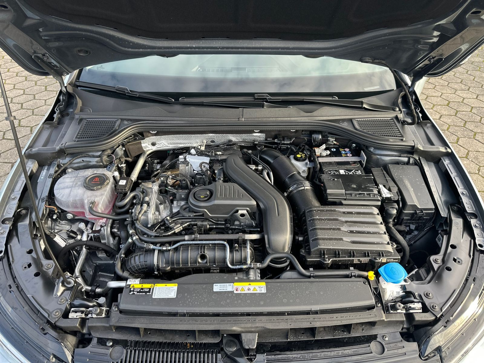 Volkswagen - Golf_22