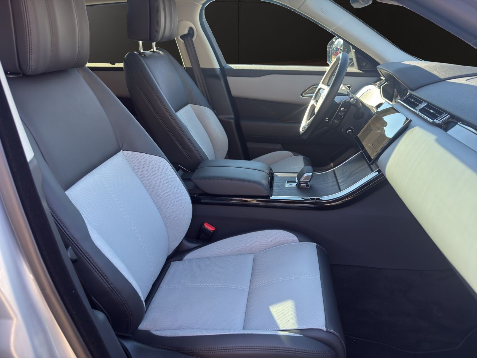 Land Rover - Range Rover Velar_7