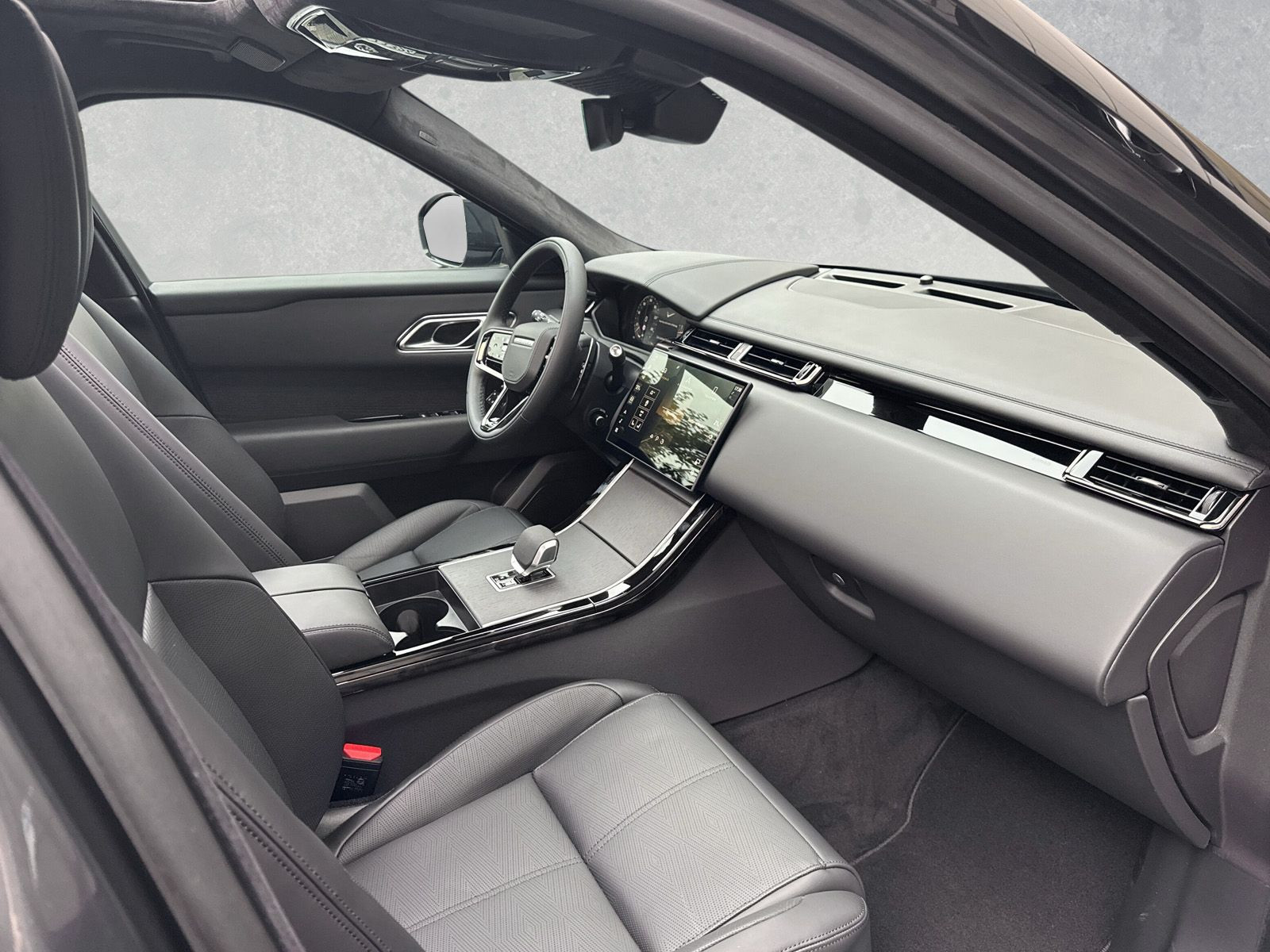 Land Rover - Range Rover Velar_3