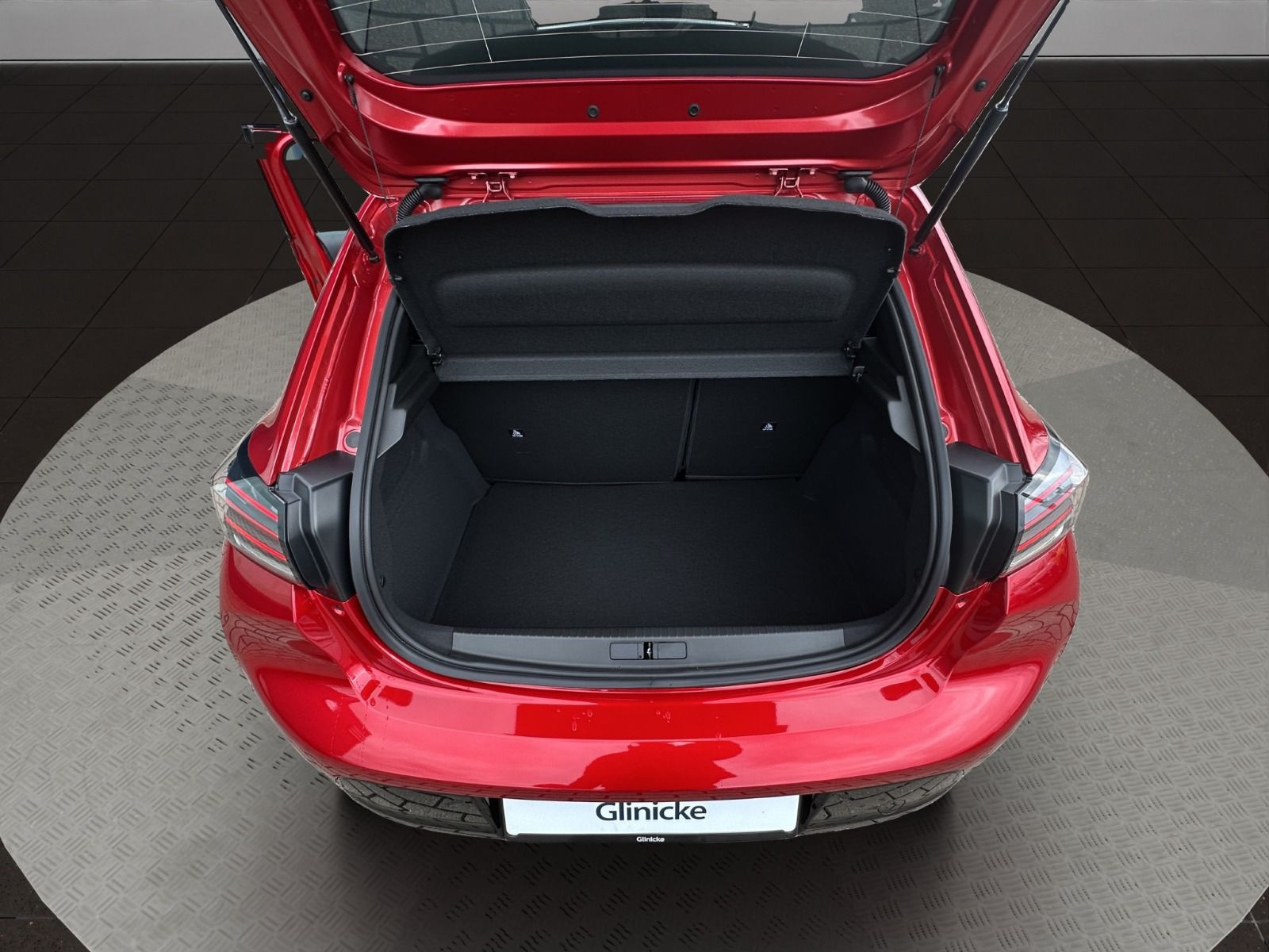 Peugeot - 208_18