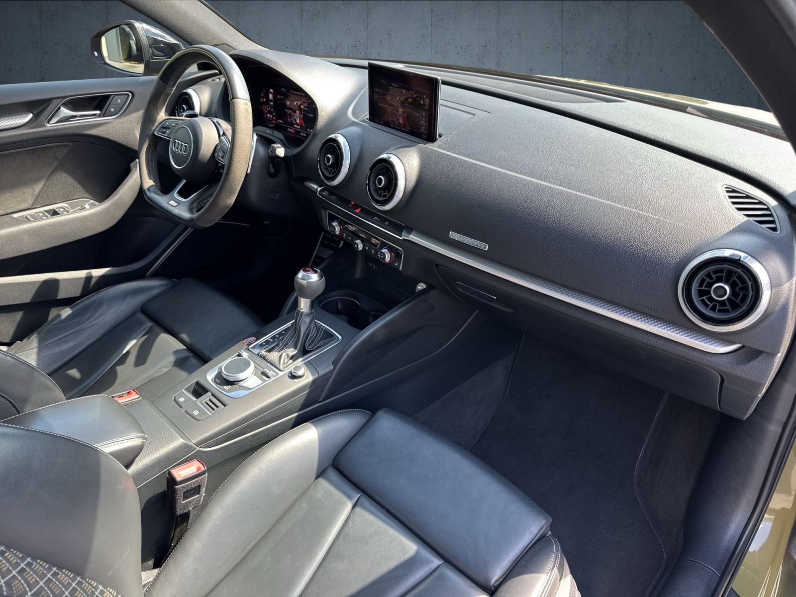 Audi - RS 3 Limousine_17