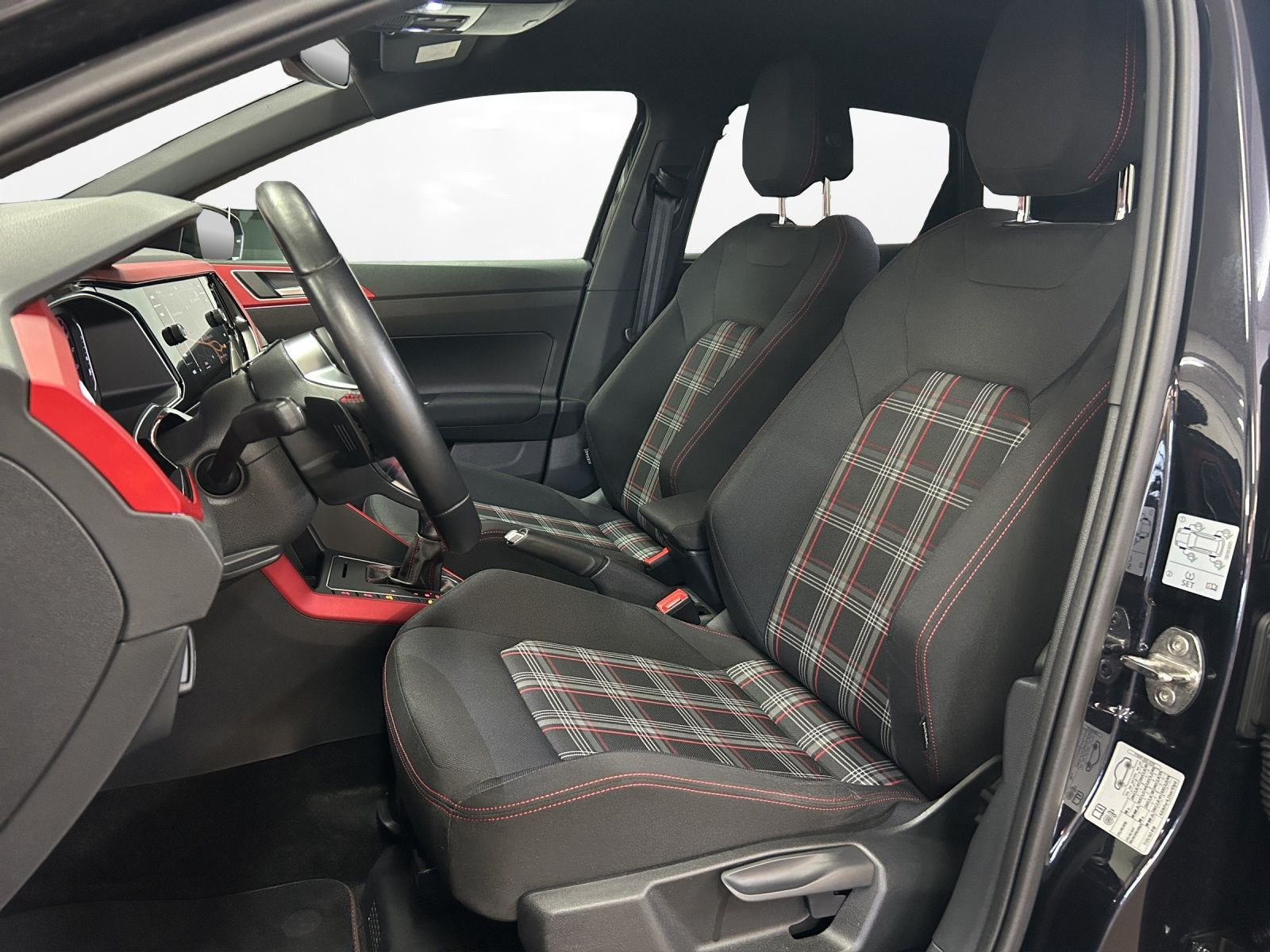 Volkswagen - Polo GTI_15