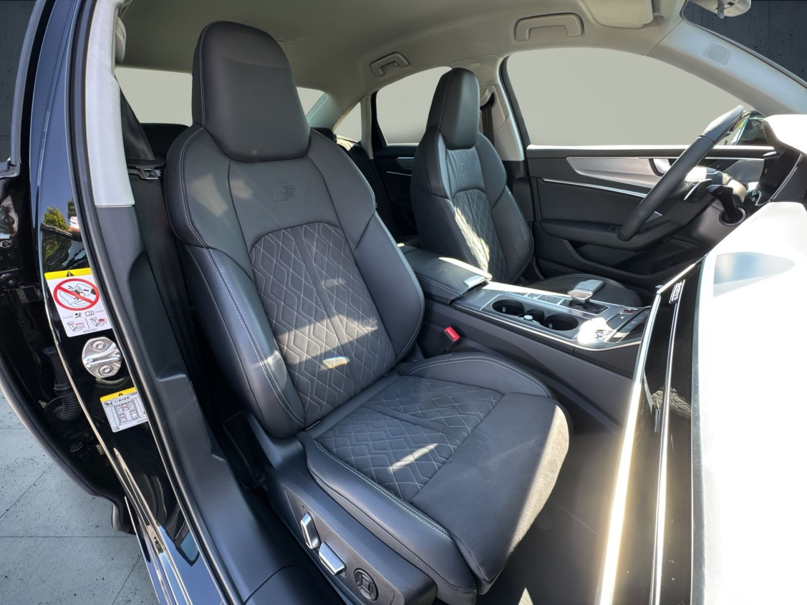 Audi - S6 Limousine_18
