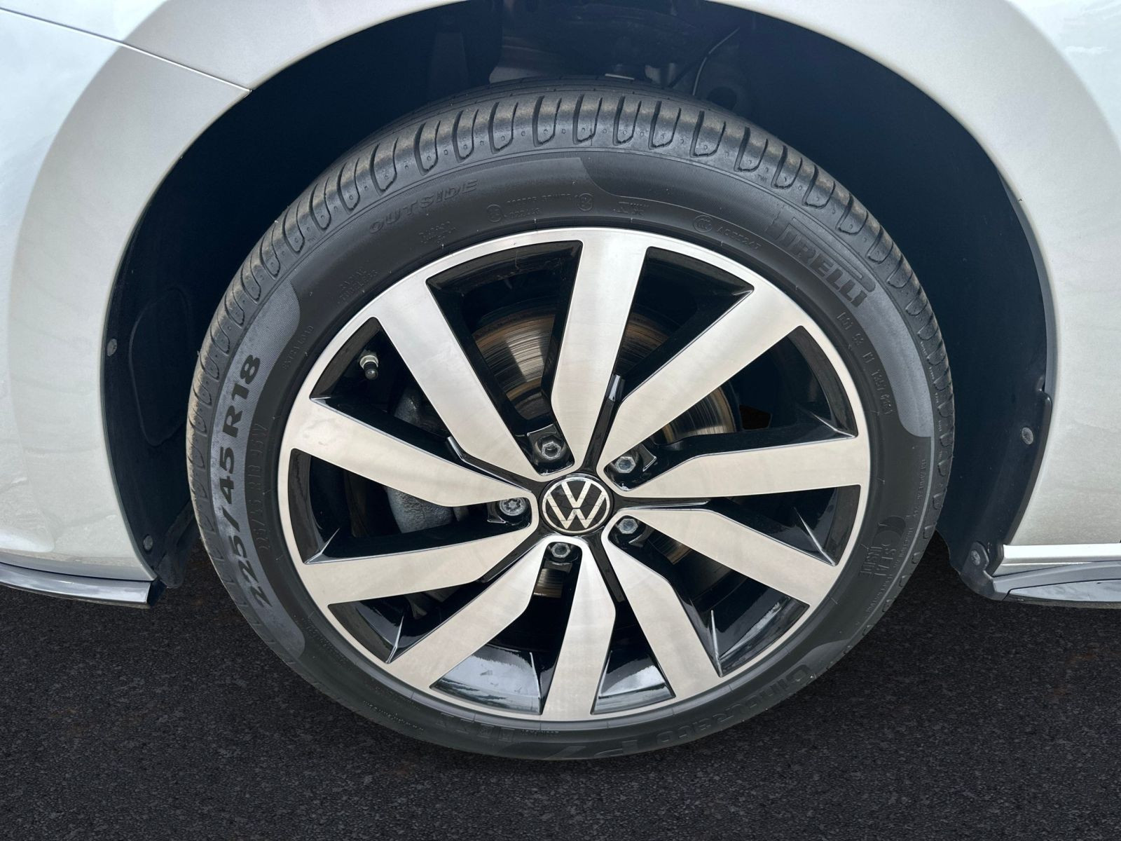 Volkswagen - Touran_9