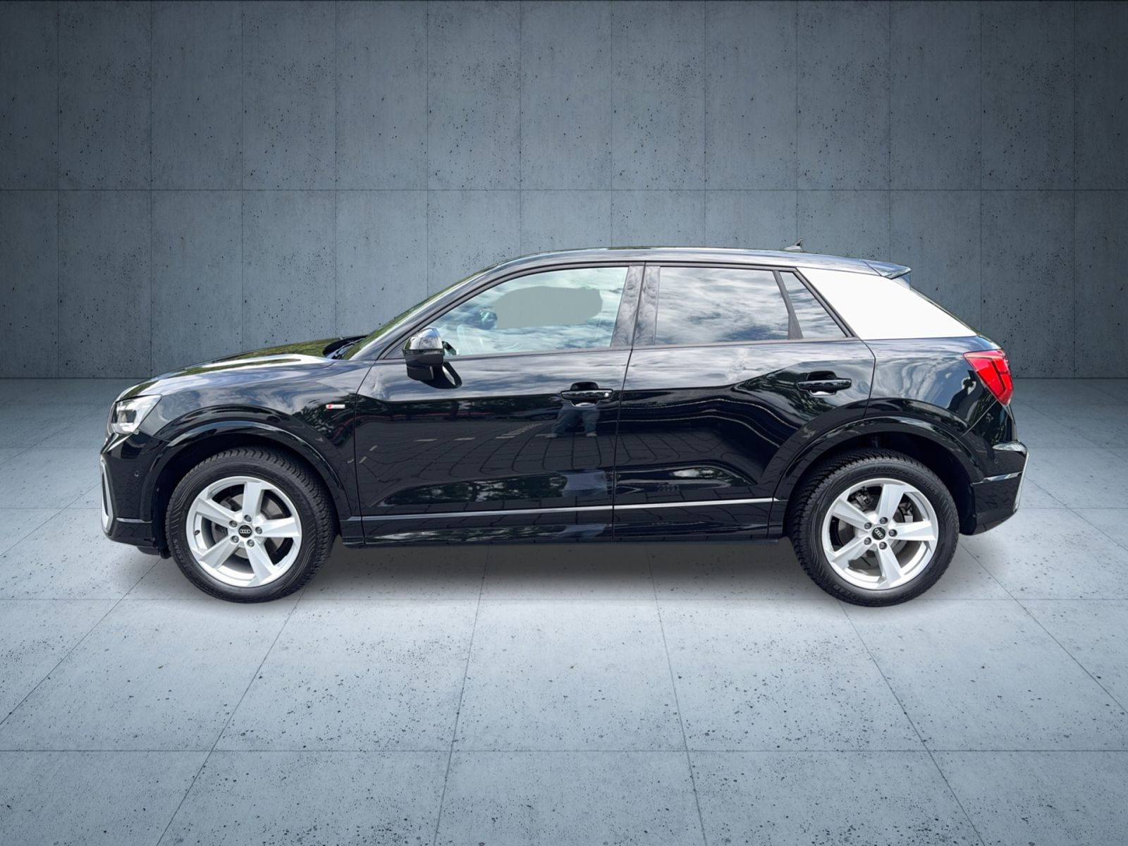 Audi - Q2_4