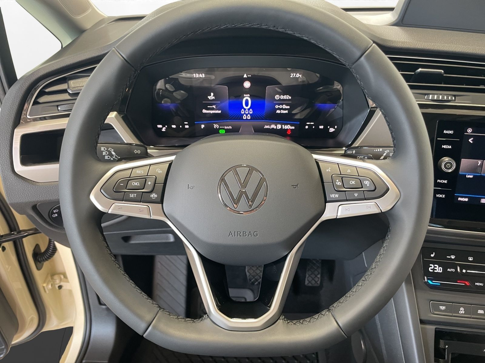Volkswagen - Touran_7
