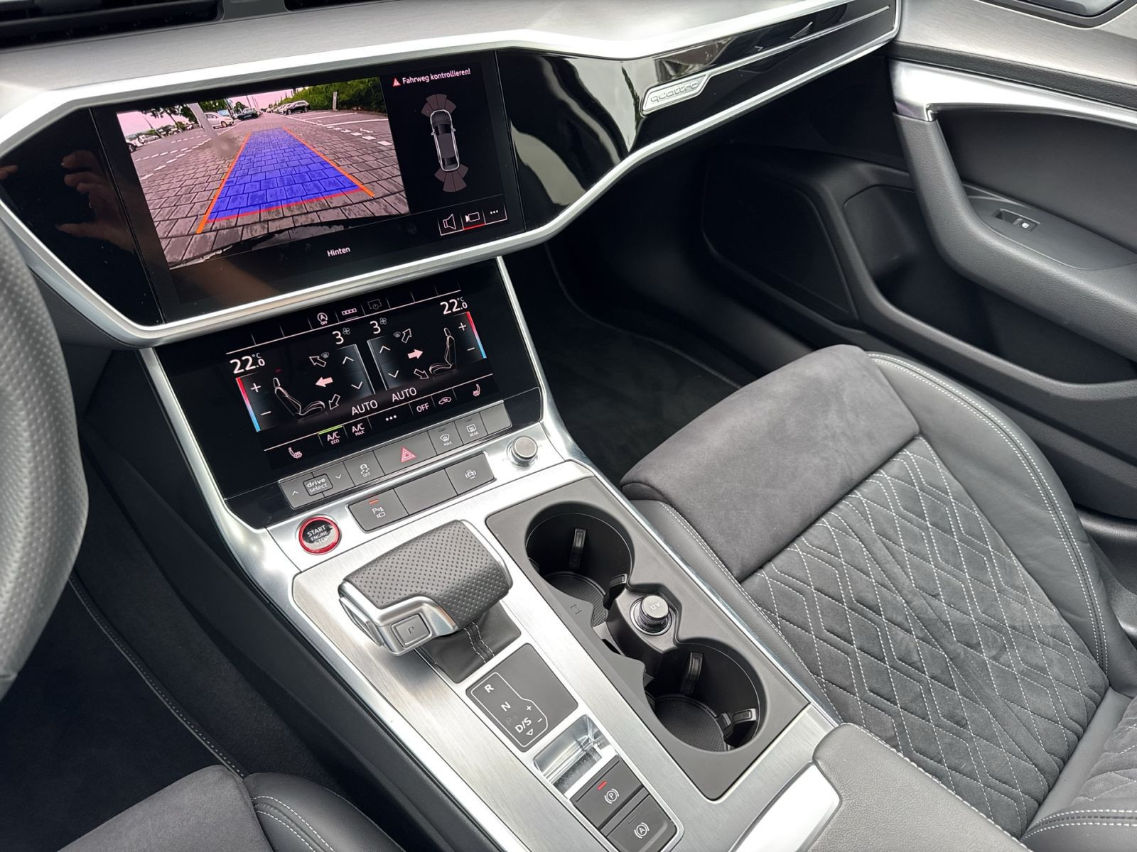 Audi - S6 Limousine_27