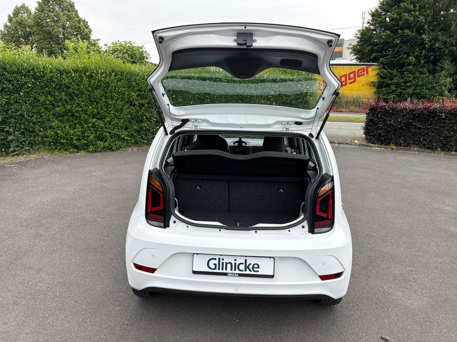 Volkswagen - e-up!_13