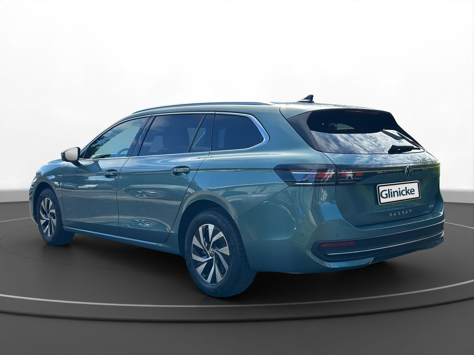 Volkswagen - Passat_4