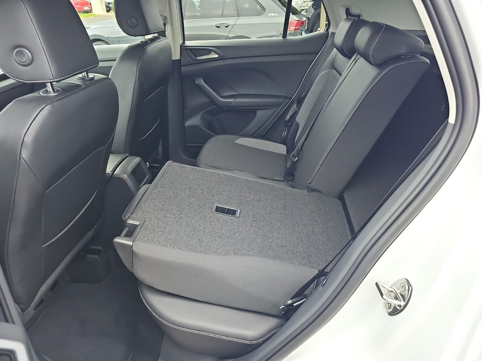 Volkswagen - T-Cross_15