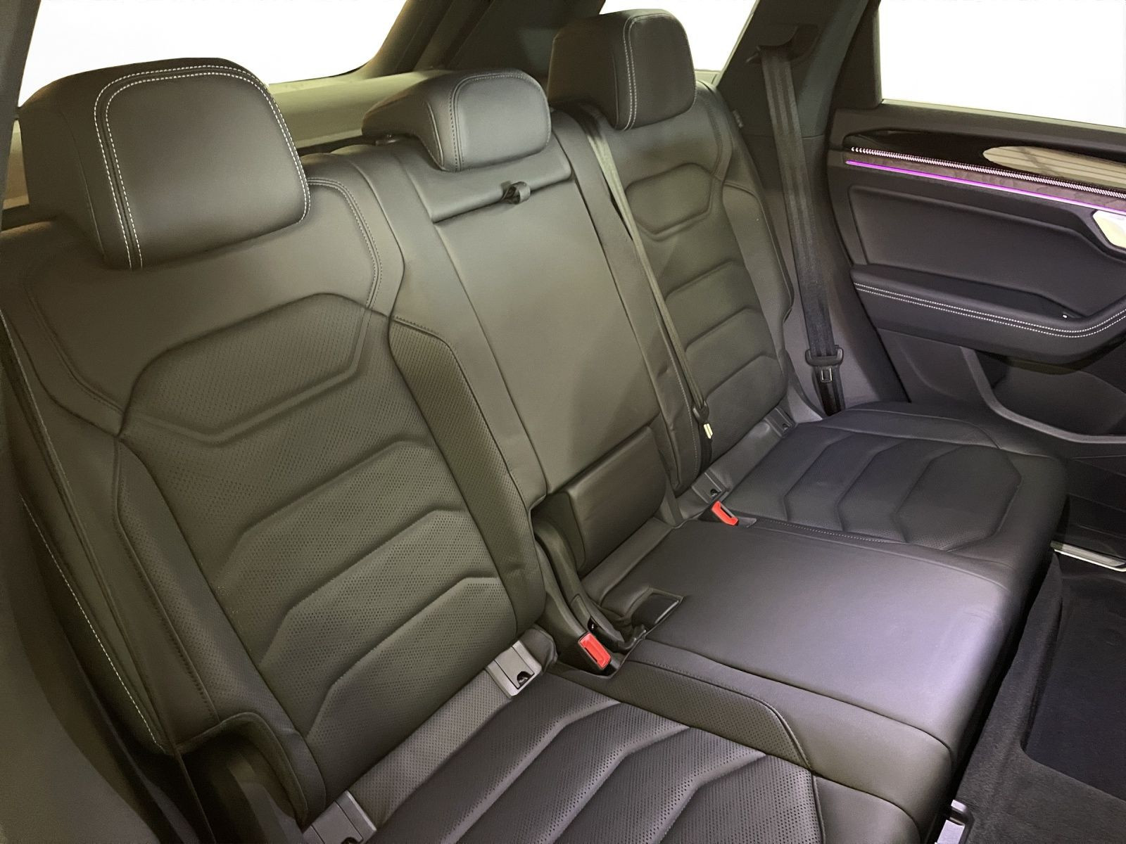 Volkswagen - Touareg_19