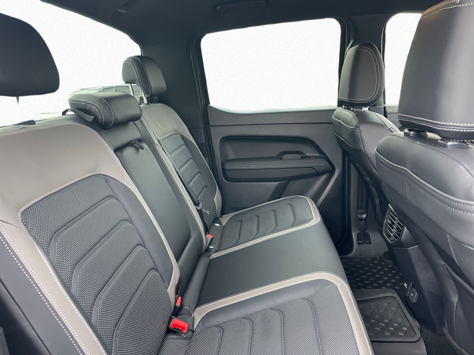 Volkswagen - Amarok_11