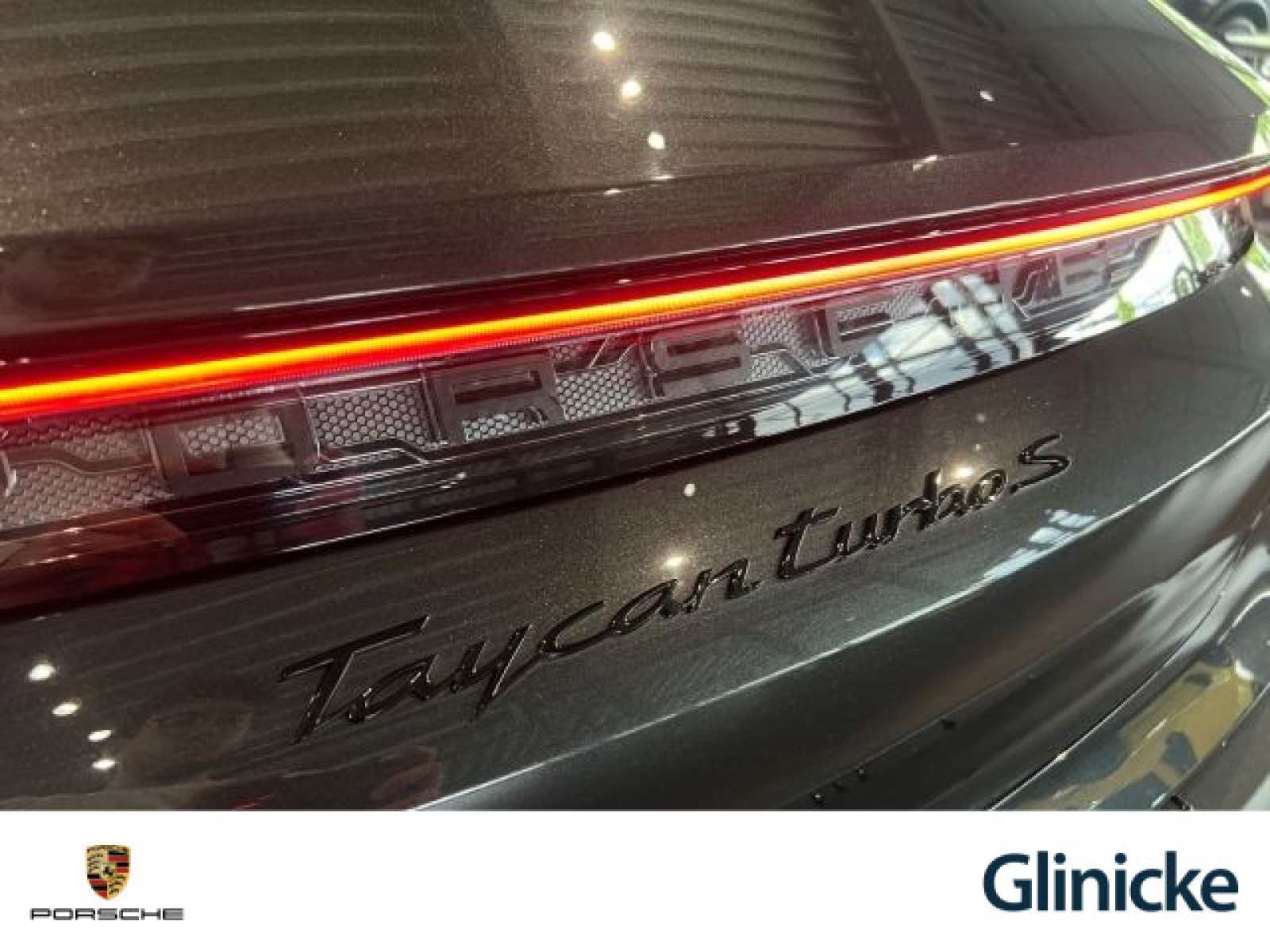 Porsche - Taycan_29