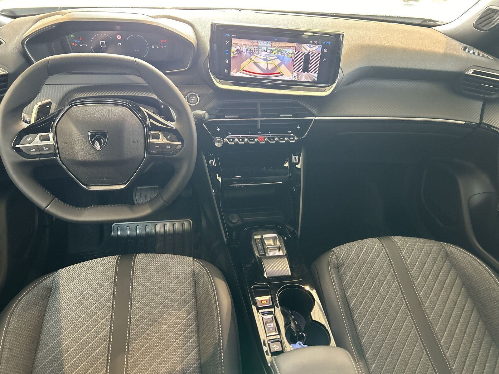 Peugeot - 2008_13