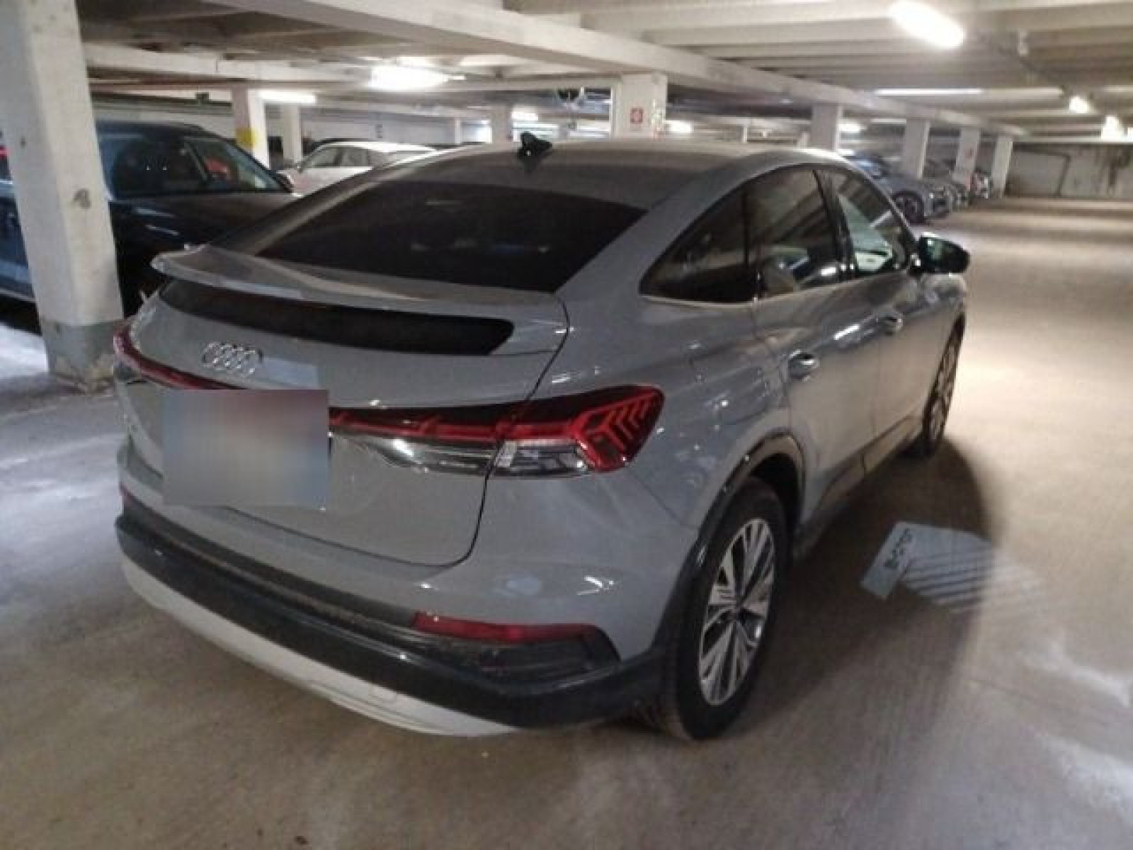 Audi - Q4 Sportback e-tron_4