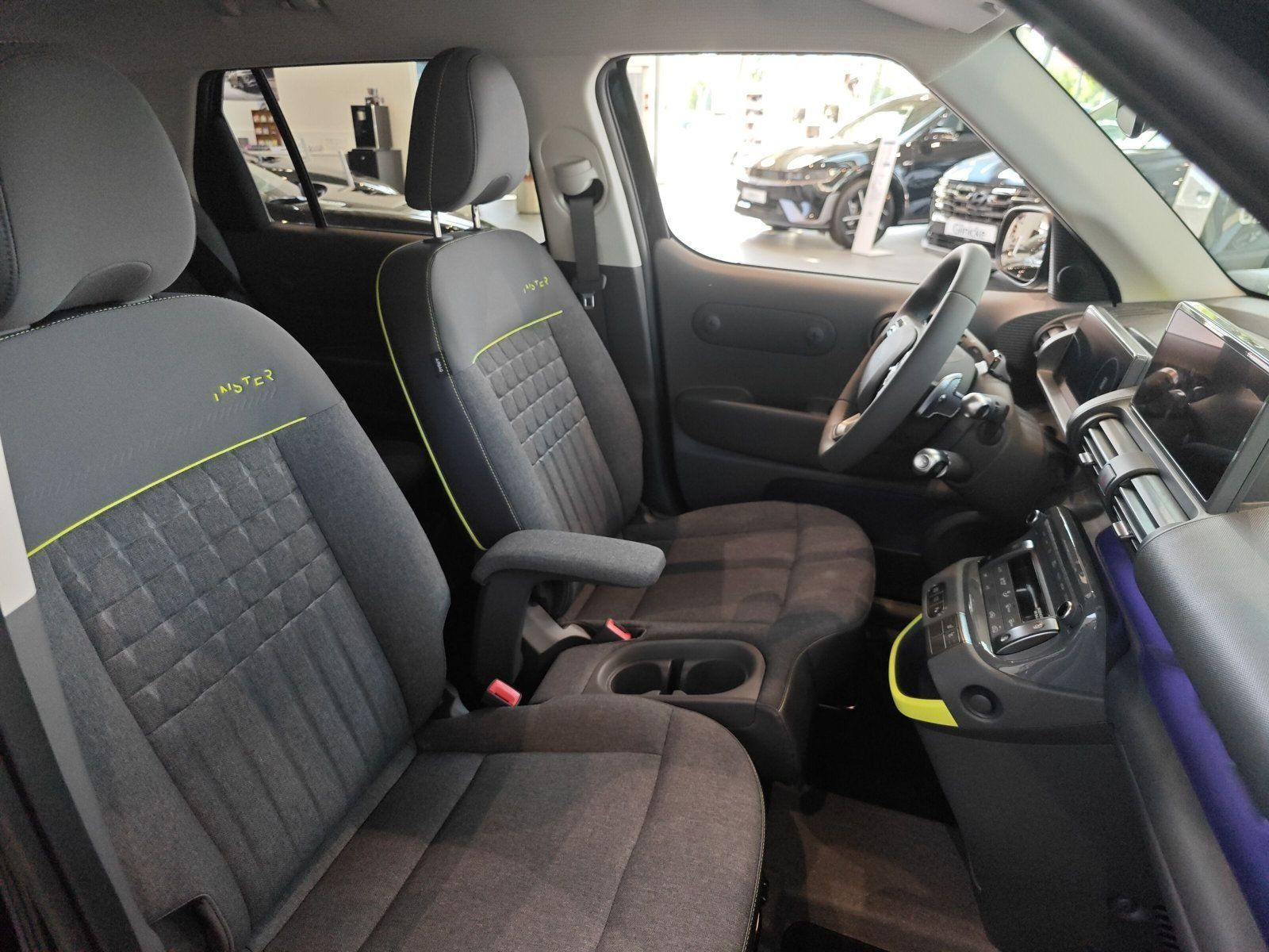 Hyundai - INSTER_8
