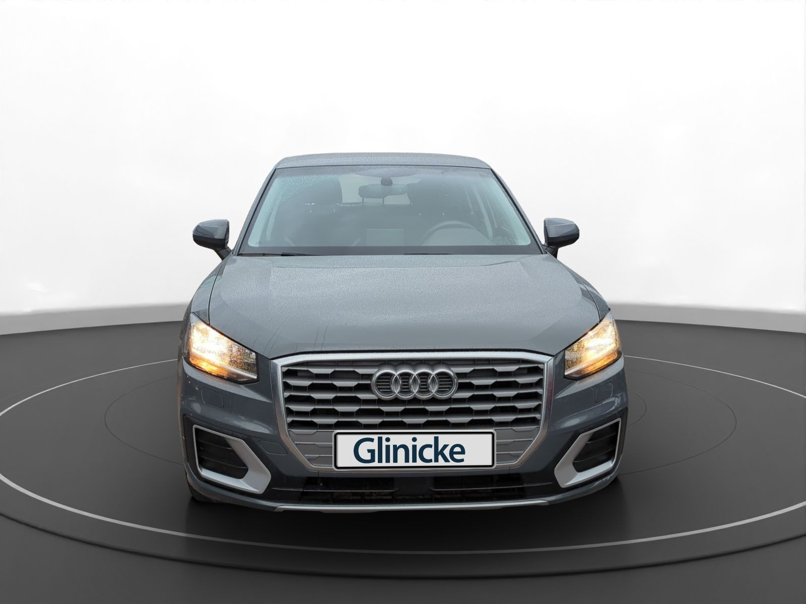 Audi - Q2_15