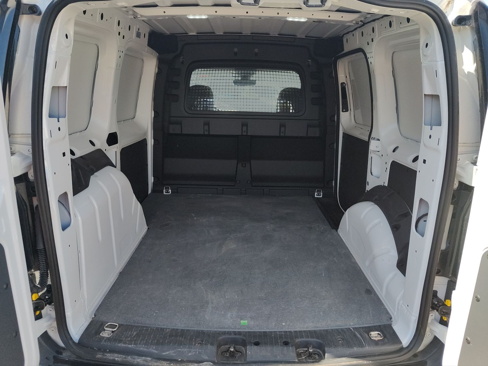 Volkswagen - Caddy Cargo_11