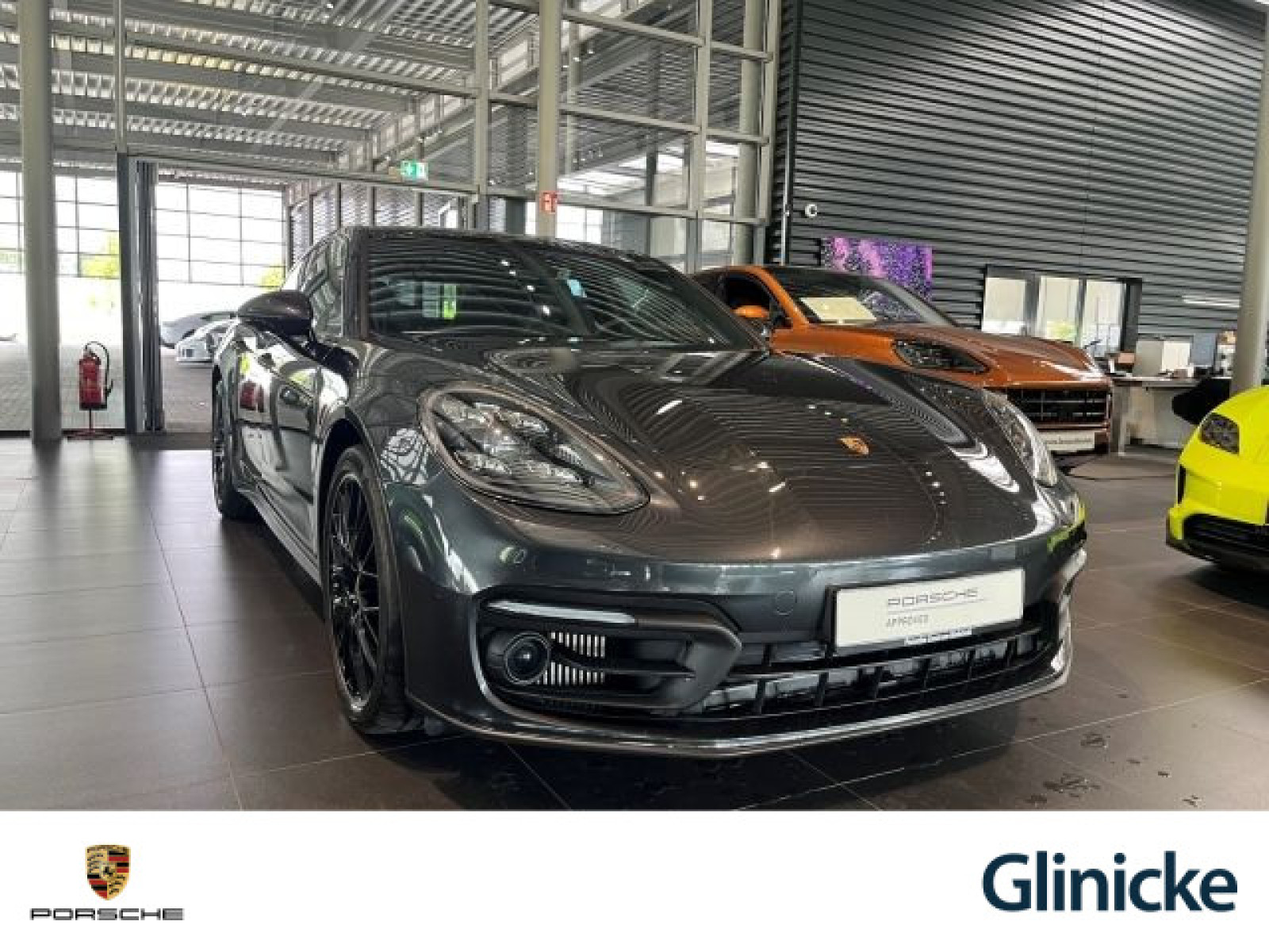 Porsche - Panamera_3