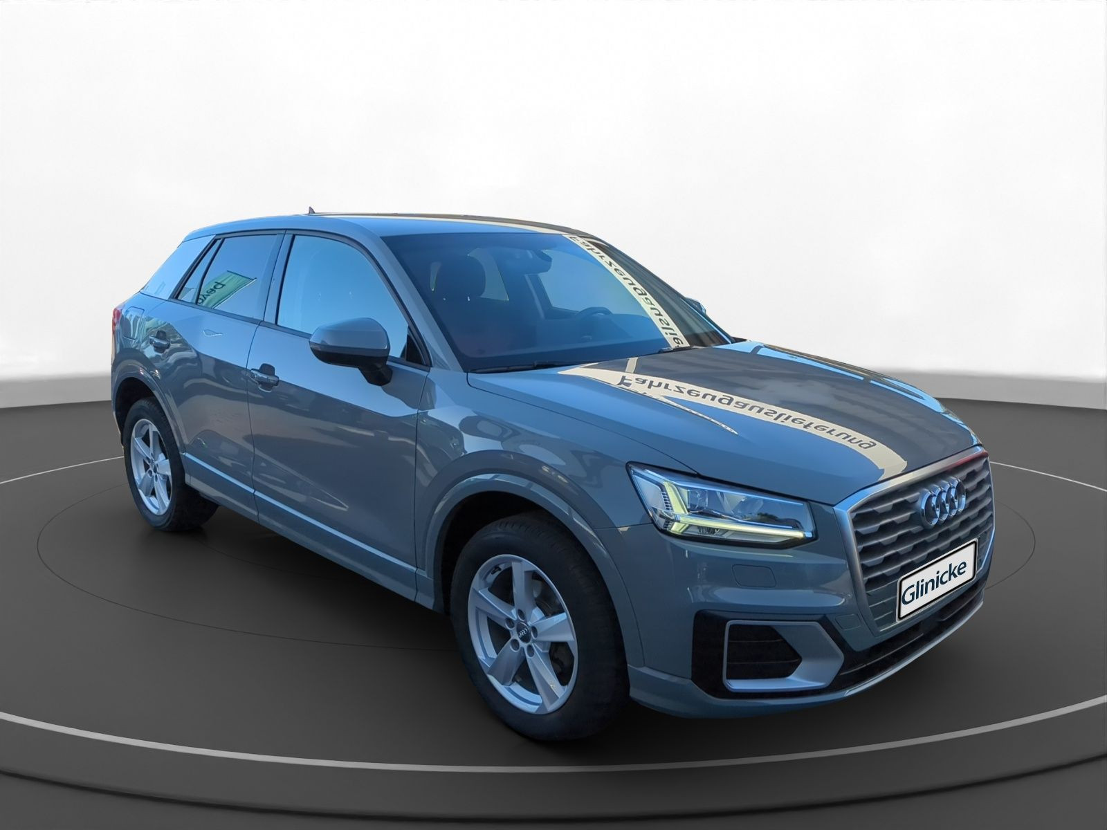 Audi - Q2_12