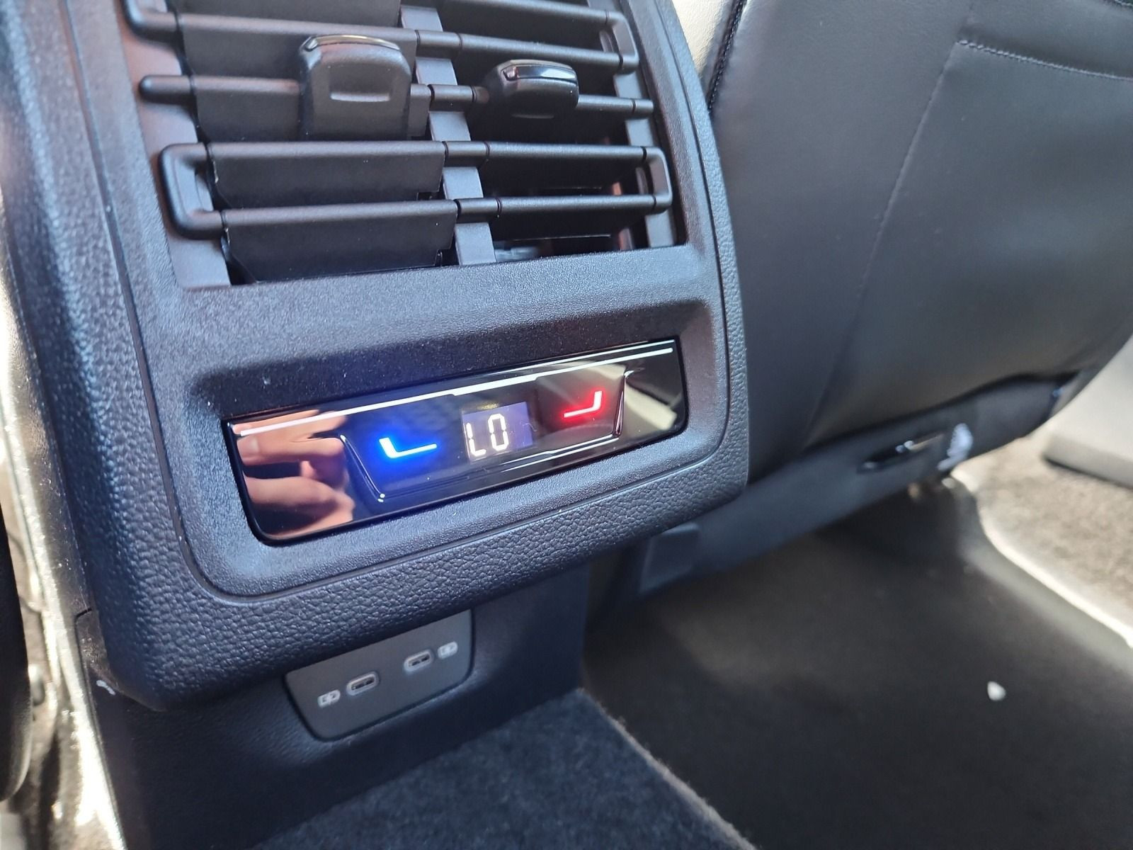 Volkswagen - Golf_21