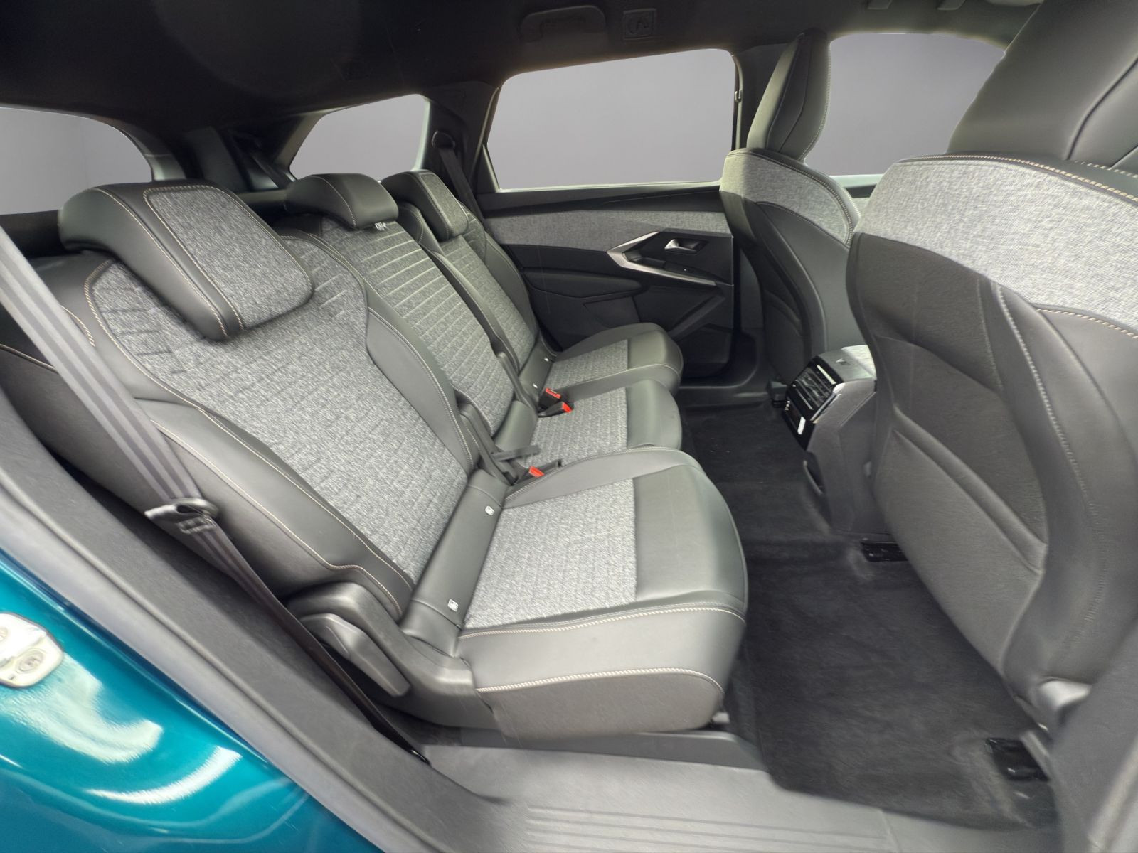Peugeot - 5008_17