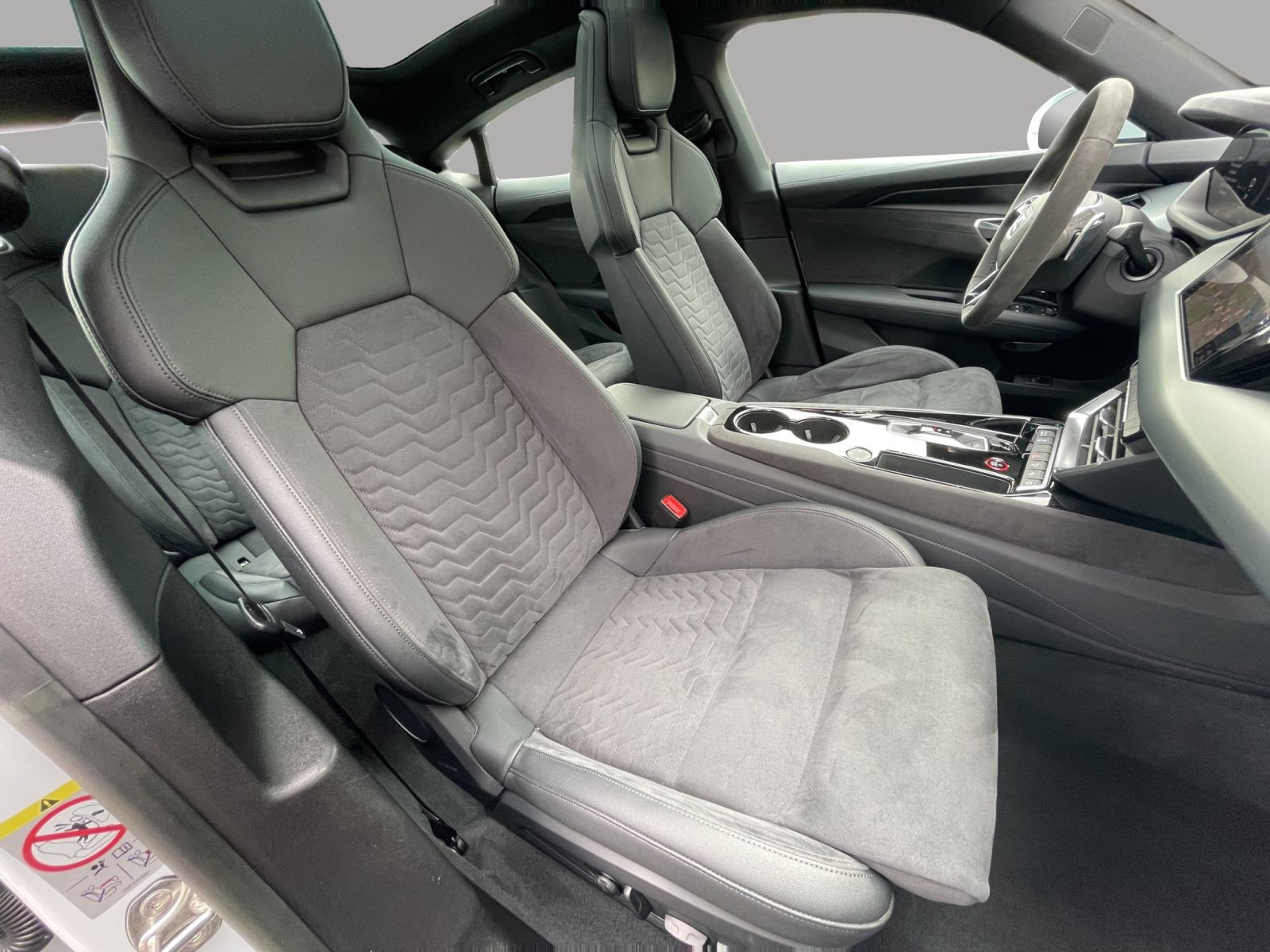 Audi - e-tron GT quattro_19