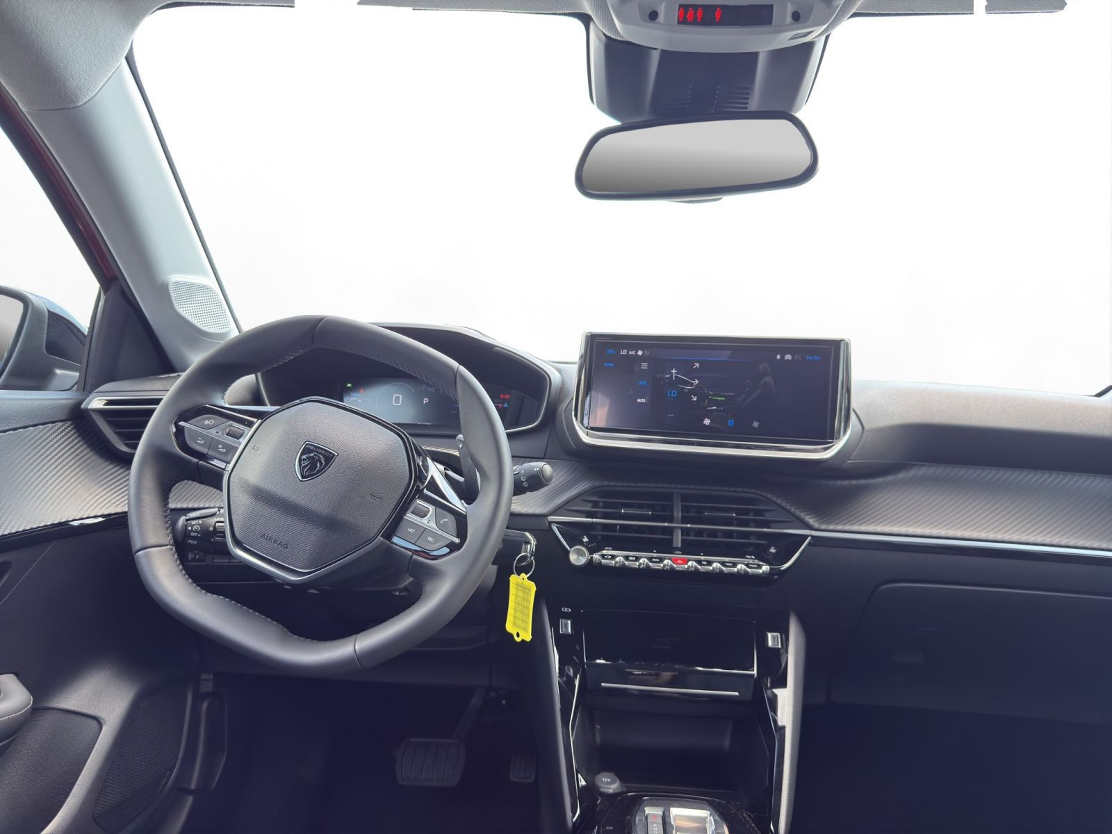 Peugeot - 208_10